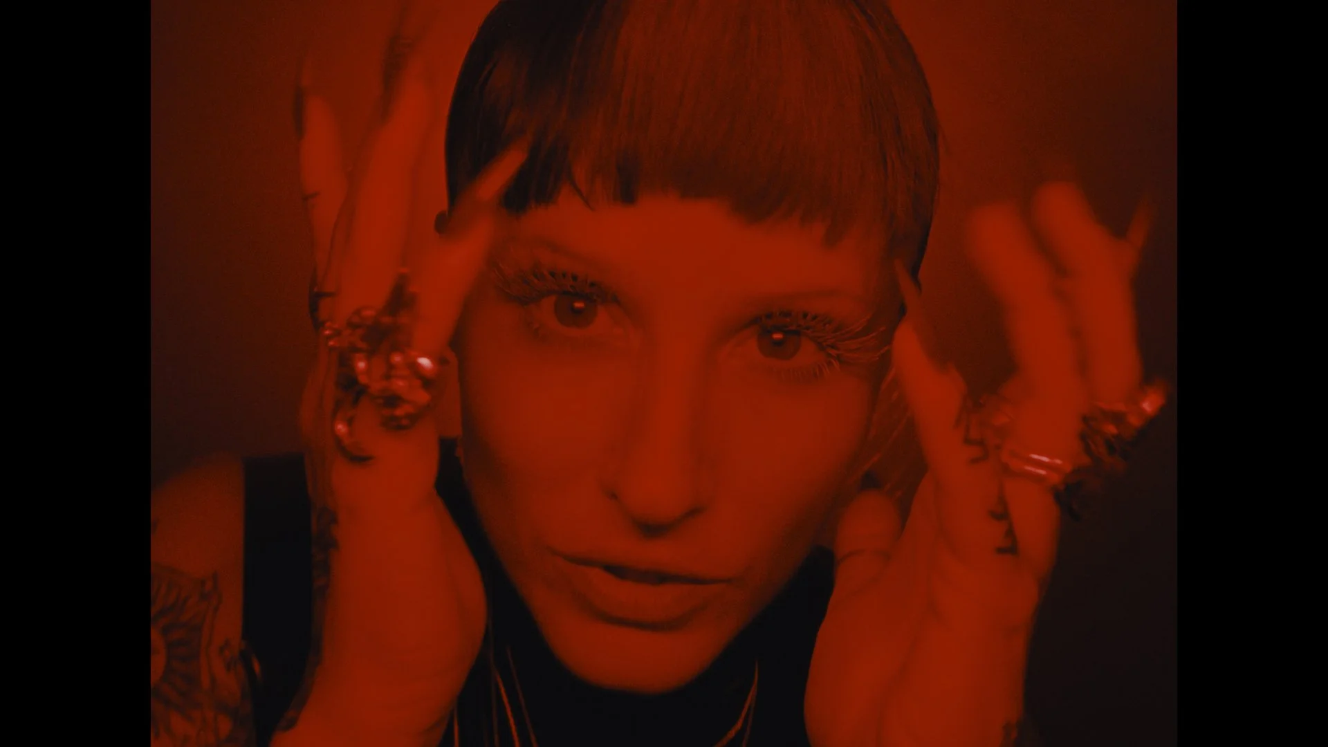 DEGRADATION_MV_V5.00_01_47_23.Still032.jpg