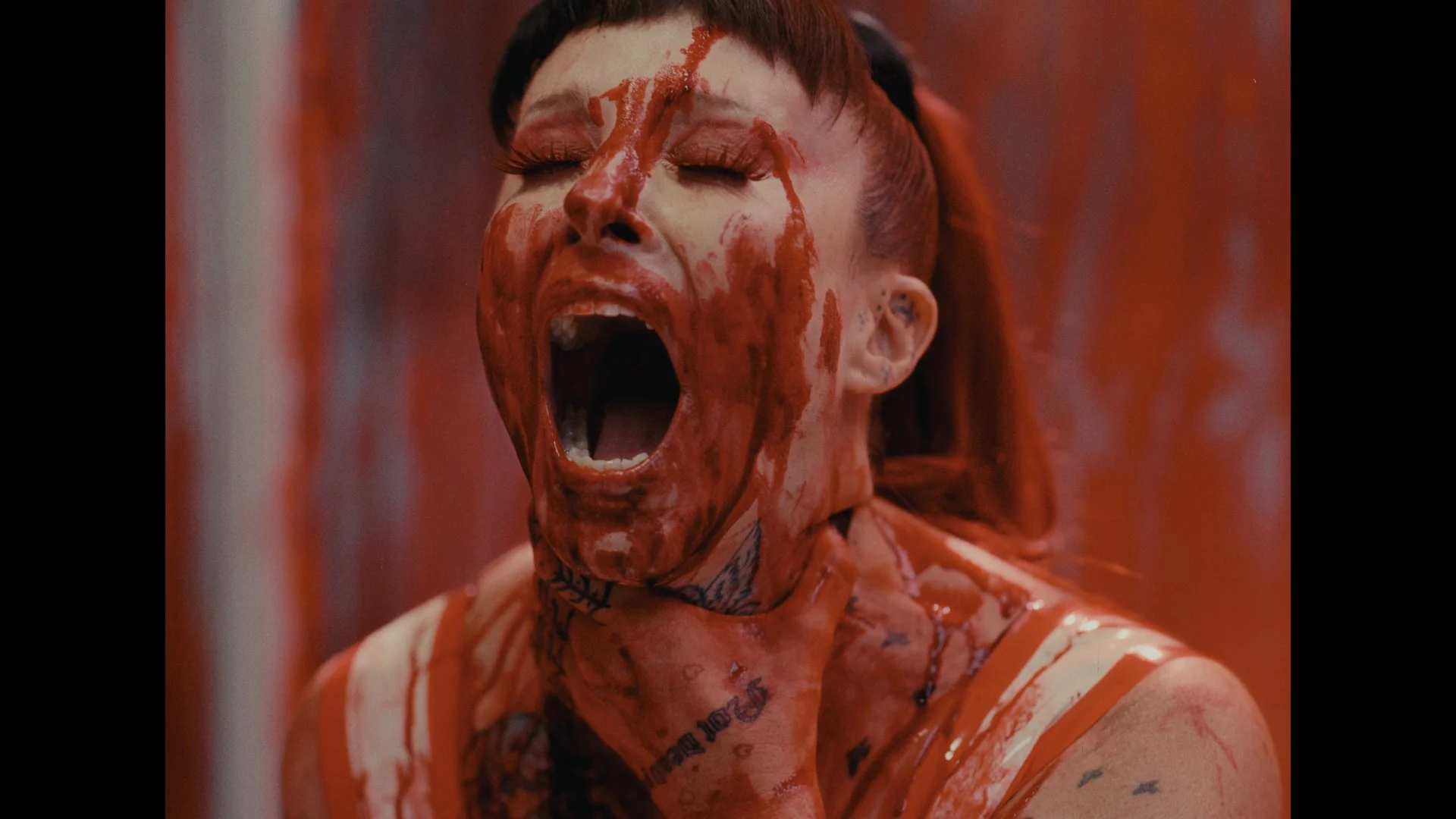 DEGRADATION_MV_V5.00_02_56_22.Still055.jpg
