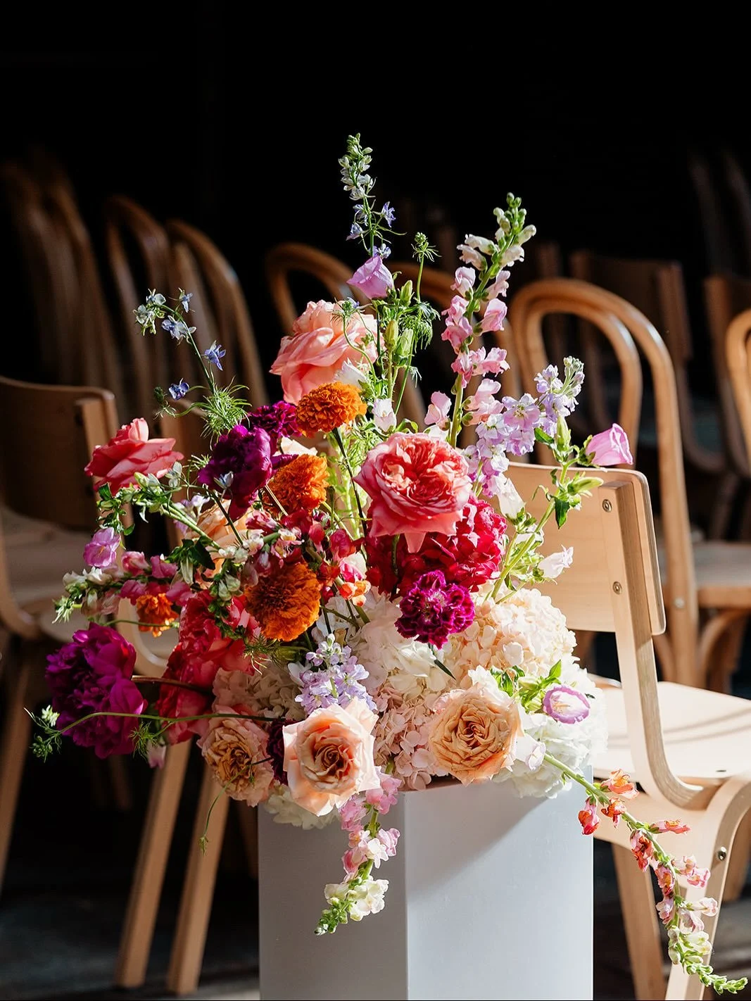 Disco balls &gt; chandeliers. Always. 🪩🌈
Kelly + Ryan&rsquo;s @the.arbory wedding was pure electric disco magic. Save this if your wedding dreams look a little more Saturday night fever than Sunday brunch.
⠀⠀⠀⠀⠀⠀⠀⠀⠀
Vendors:
Venue: @the.arbory 
Flo