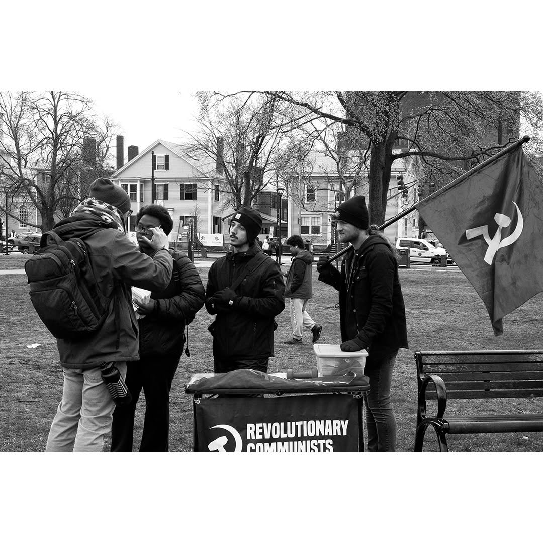 Revolutionary Communists, Stand Up Harvard rally, Cambridge Common, 2025

Made with my trusty Fujifilm X-T10: 55 mm, f/14 @ 1/400.

More to see at mahoneyslens.com (link in bio)

#mahoneyslens
#shoot4street
#street.photography.society
#studiokroner
#