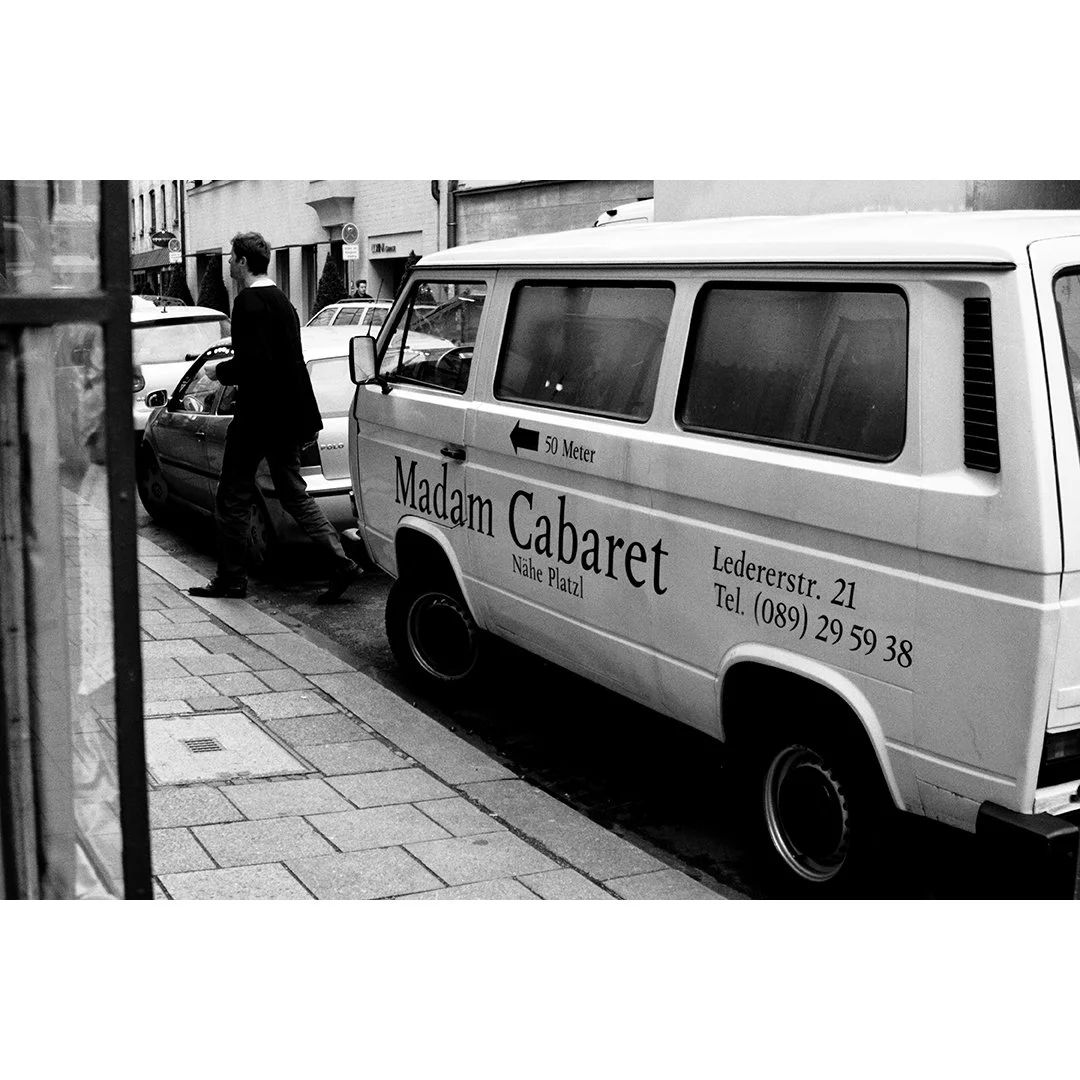 Come to the Cabaret, old chum!, Munich, 2007

Made with my Canon EOS Digital Rebel XTi: 28 mm, f/4 @1/400

More to see at mahoneyslens.com (link in bio)

#mahoneyslens
#shoot4street
#street.photography.society
#studiokroner
#griffinmuseum
#bnwlovers
