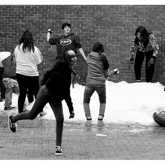 Palmer Street Snowball Fight, Harvard Square, Cambridge, Massachusetts, 2024

Made with my trusty Fujifilm X-T10: 55 mm, f/4.5 @1/110.

More to see at mahoneyslens.com (link in bio)

#mahoneyslens
#shoot4street
#street.photography.society
#studiokron