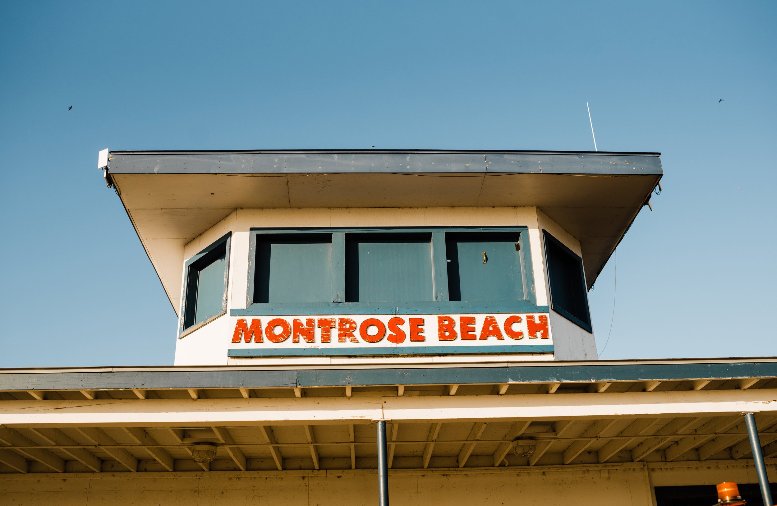 LMC_Chicago-photography-lifestyle-family-Sunrise-Montrose-Beach-5.jpg