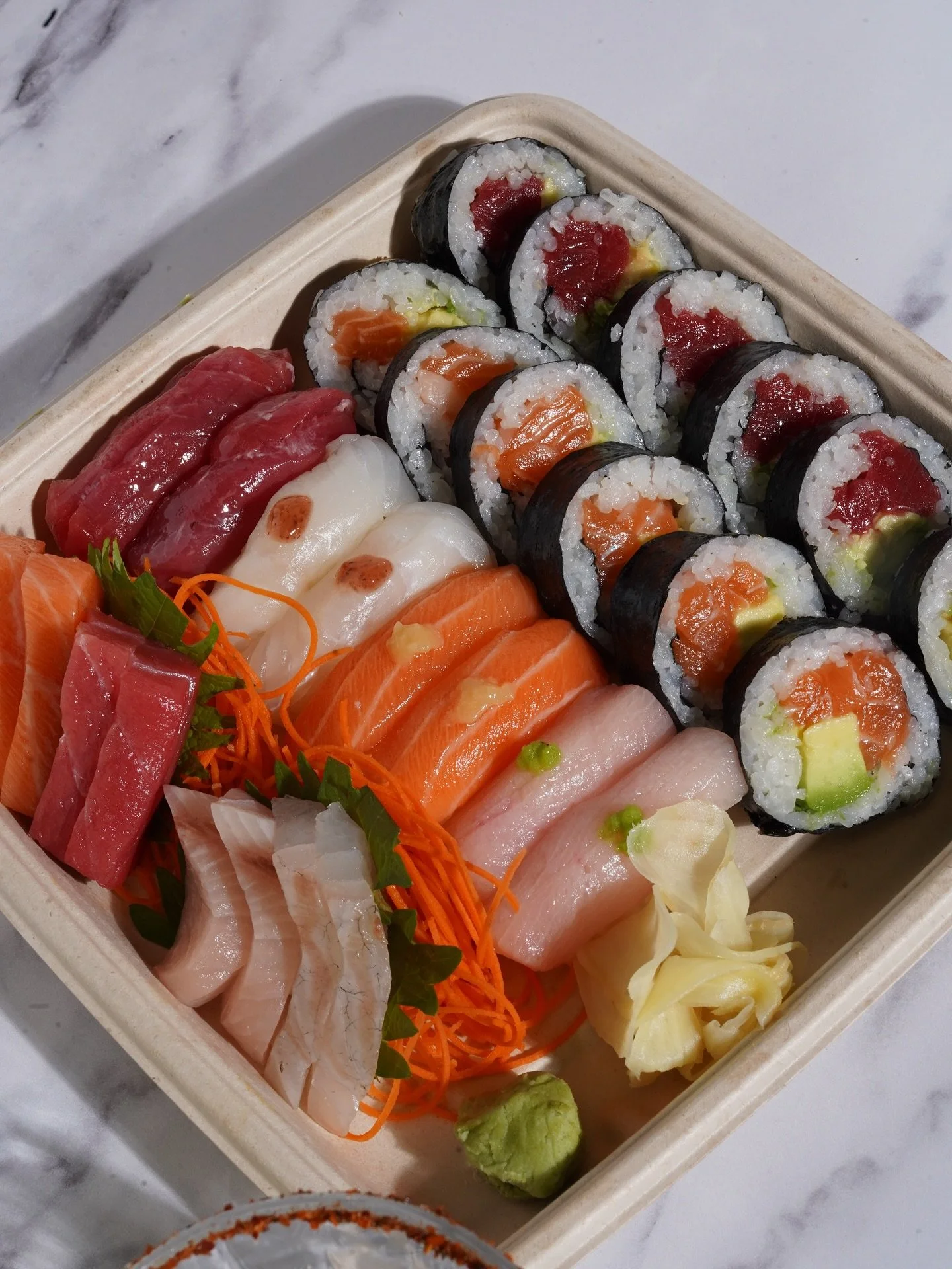 Trust the Chef: Nigiri, Sashimi, and 2 Maki Rolls. Think of it like a mini platter to share&hellip; or treat yourself to the whole thing. ✌️