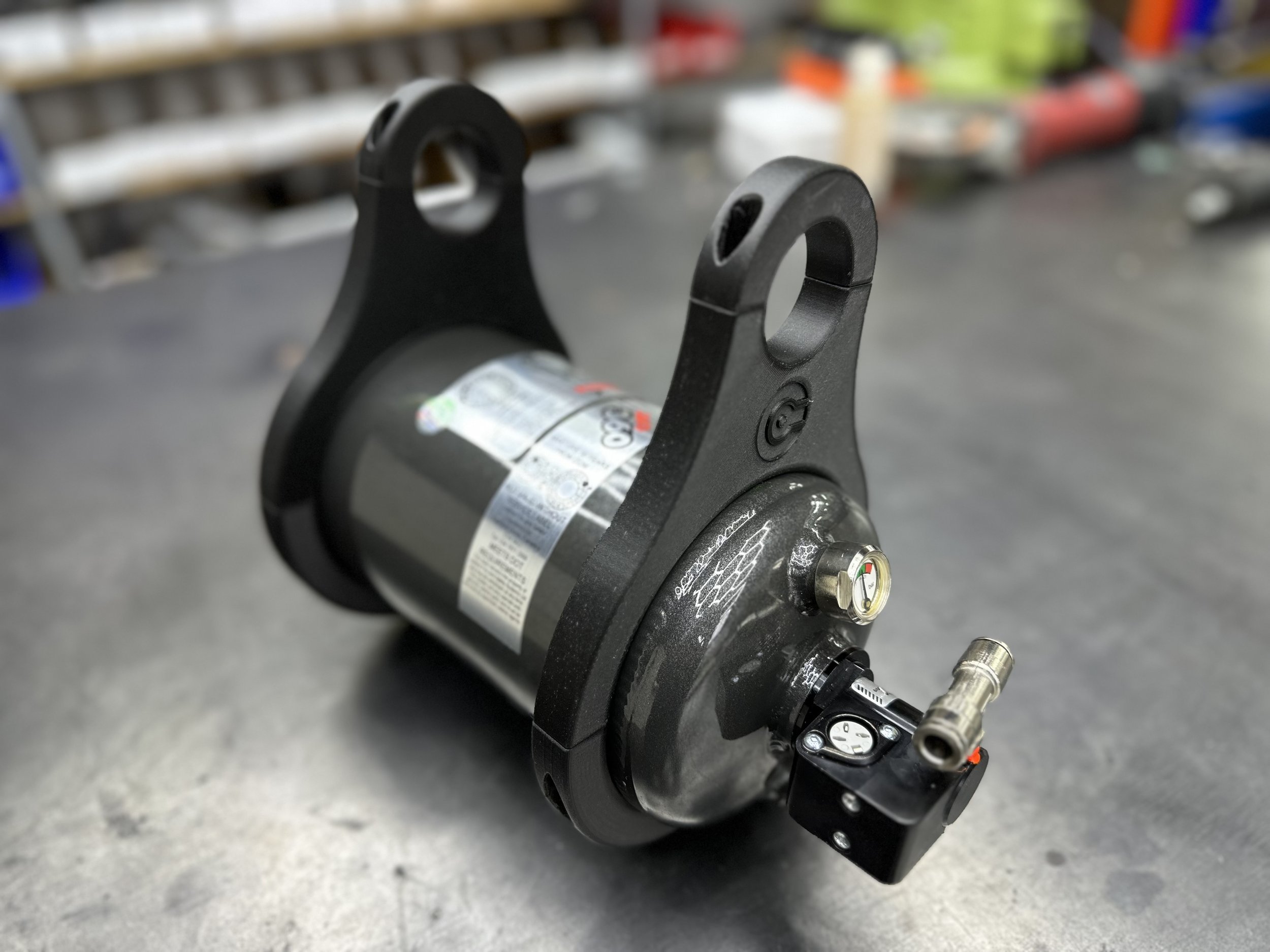 Colab Carbon Fire Bottle Tube Mount