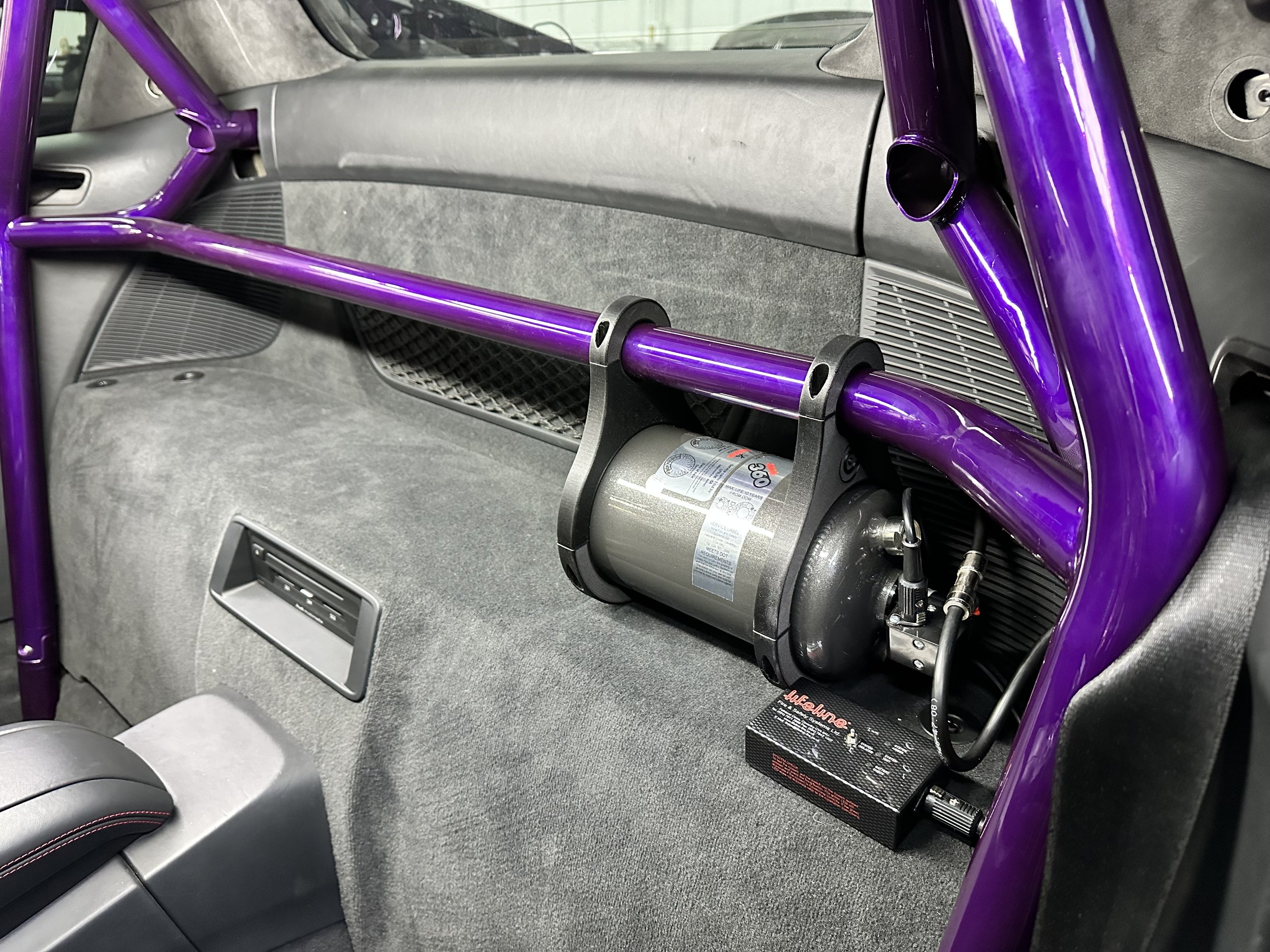 Colab Carbon R8 Fire Bottle Tube Mount