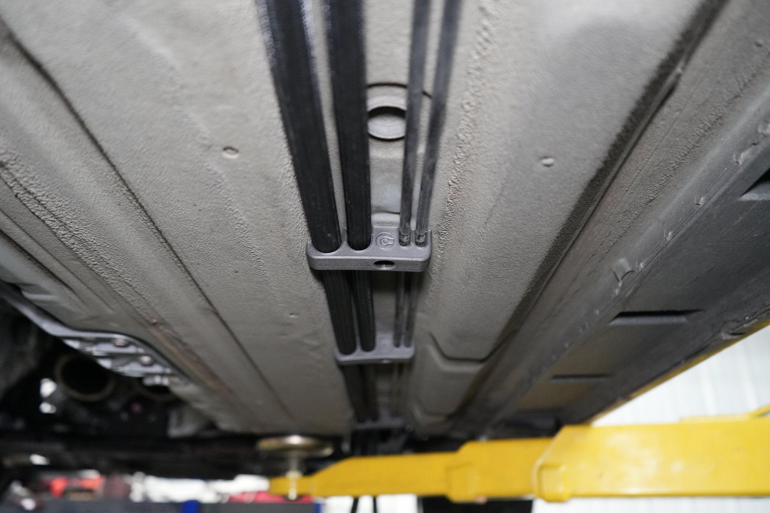 GTR-R35 Fuel Line Holder 12.jpeg