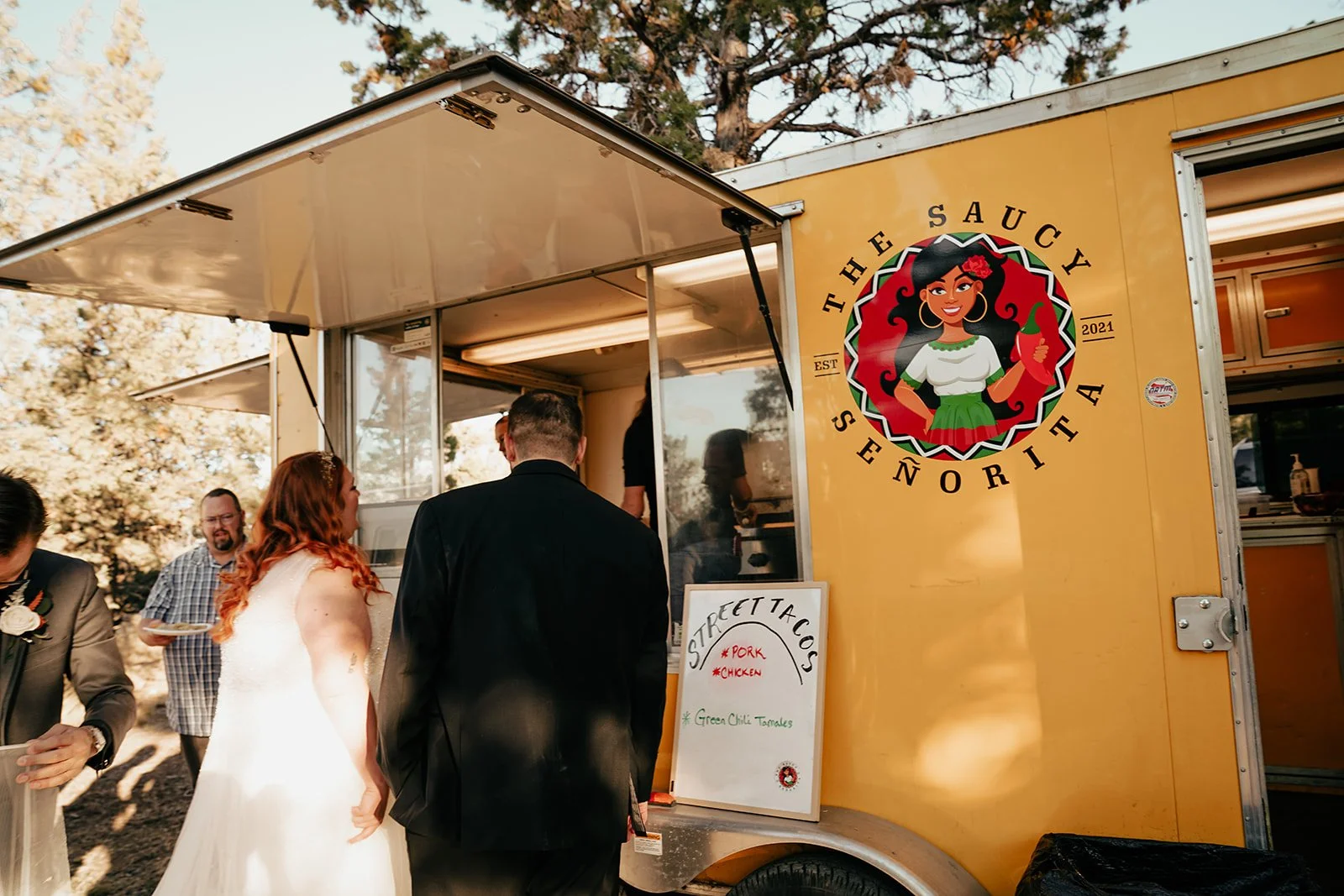 Oregon wedding photographers