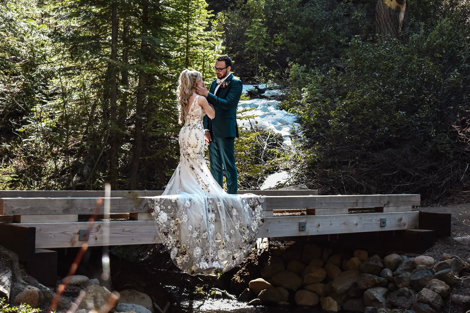 Woodsy Oregon Wedding 