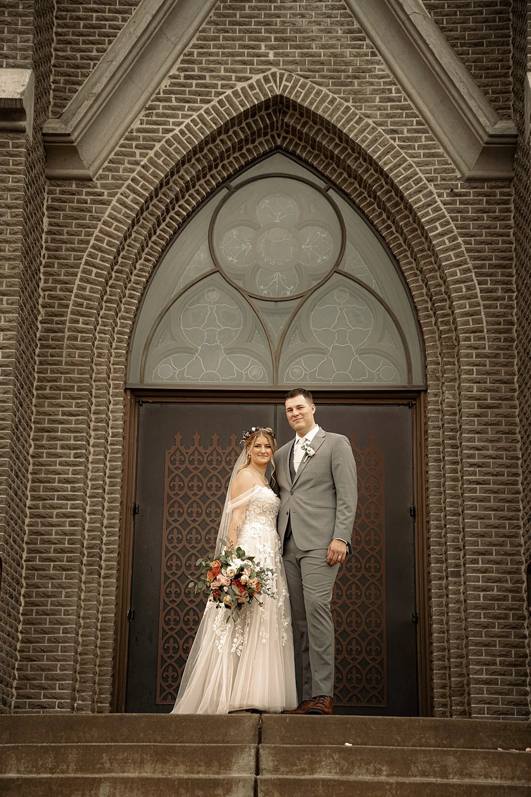 St. Mary's Catholic Church Oregon wedding photographer