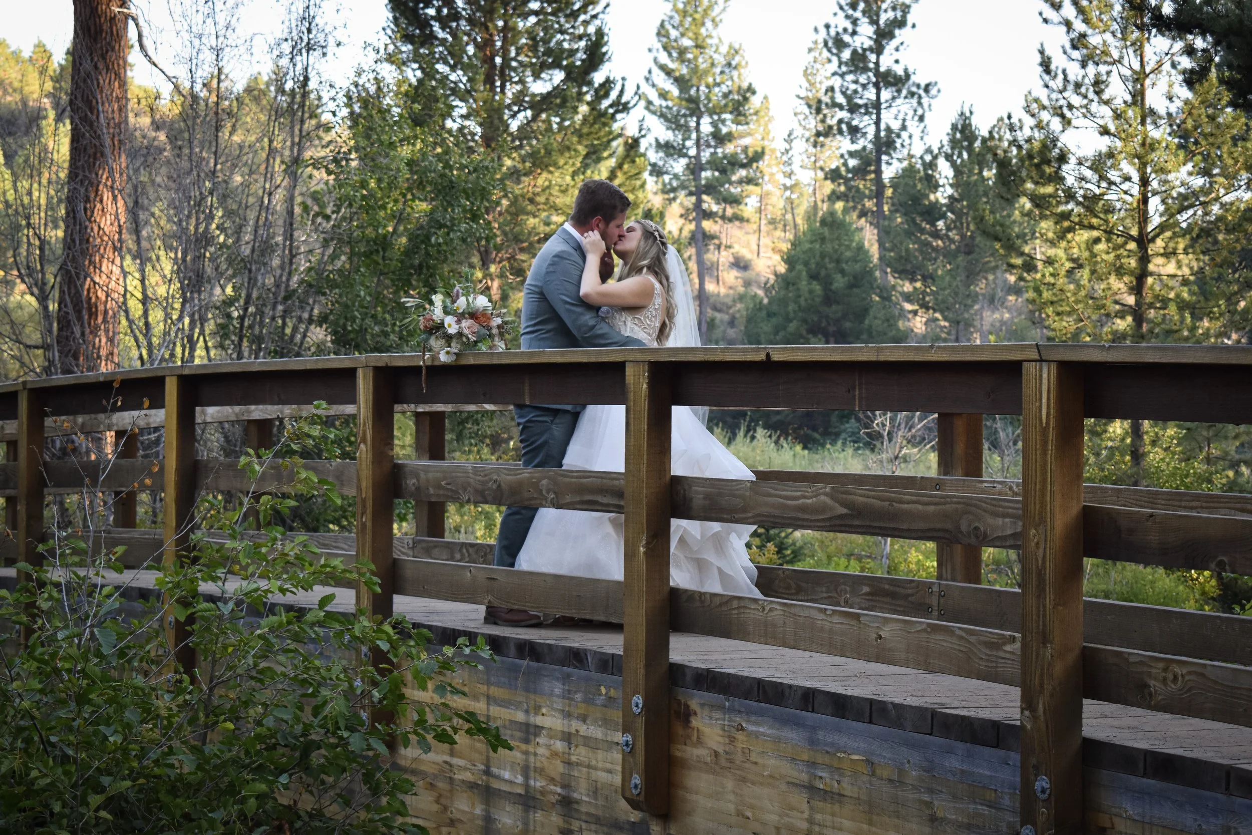 Bend Oregon Wedding photographer