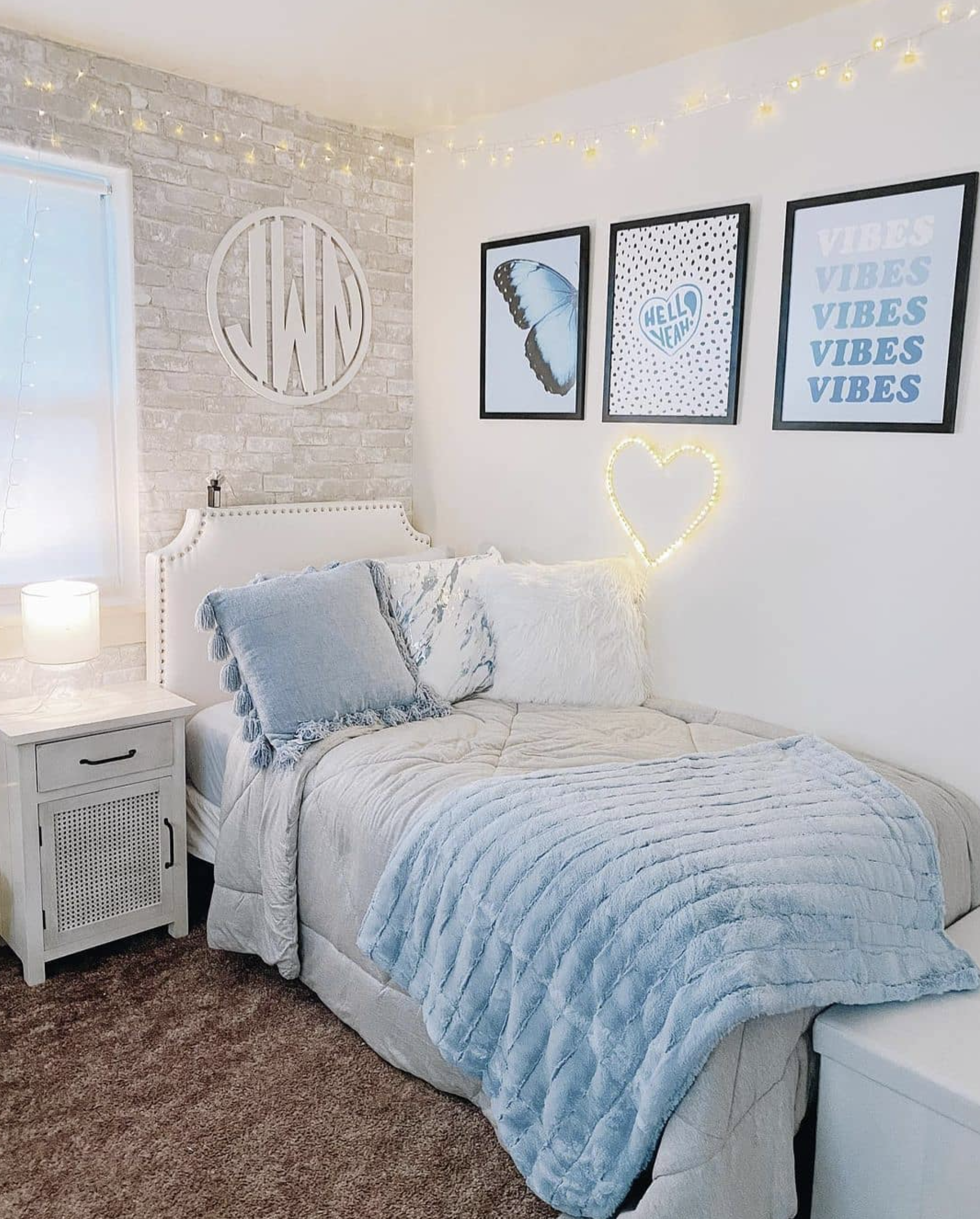 Dorm Room Design - Must-Have Essentials + Decor Ideas