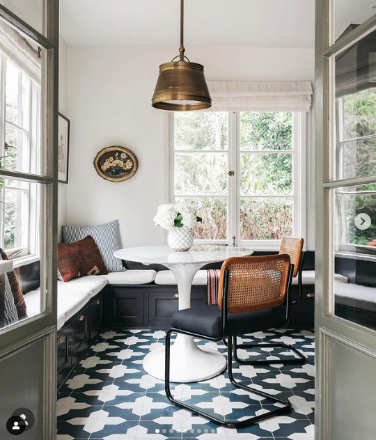 Top Breakfast Nook Ideas: Kitchen Nook Furniture &amp; Banquettes