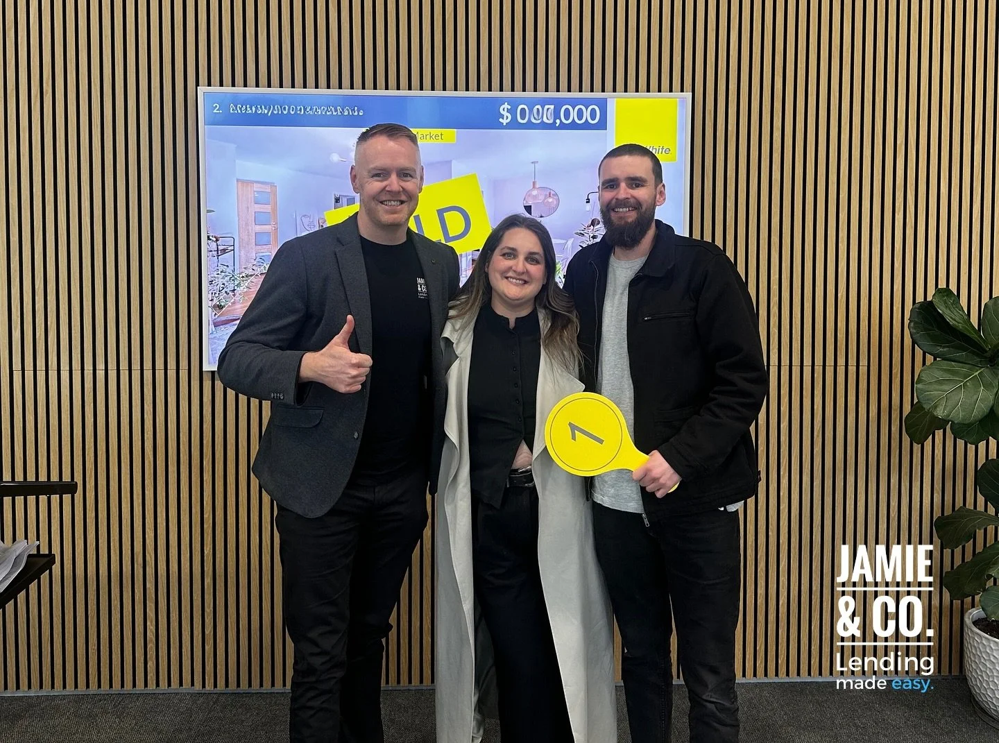 Not your everyday shopping trip at @glenfield_mall &hellip; Aaron &amp; Jen just bought their very first home there! 🏡✨

It was awesome to support them through the auction, working out lending vs purchase price, and helping them feel confident durin