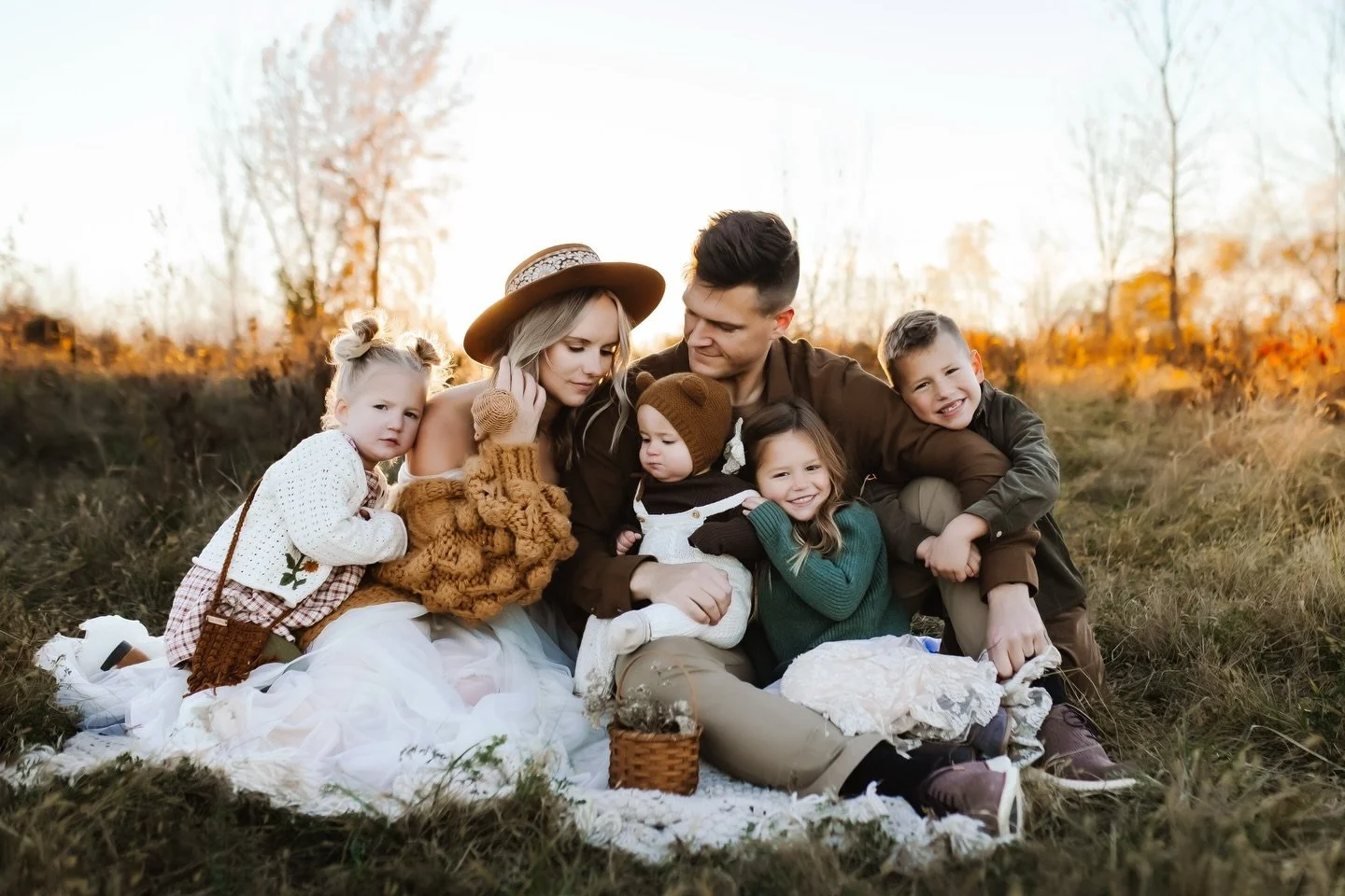 At what point did Family photos turn into something that we only schedule for the sake of a Christmas card?? 

What if, instead of photos only being taken to check off the list, we had photos taken to document our lives? 
What if we scheduled photos 