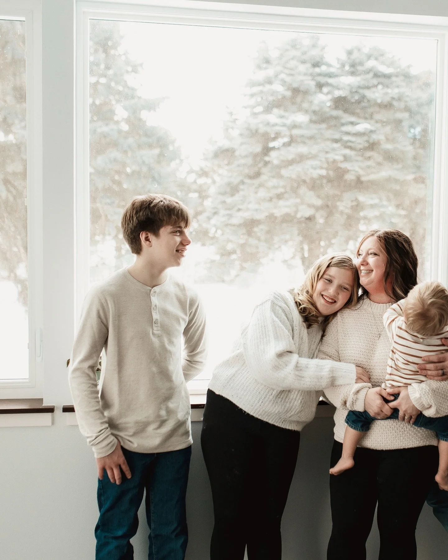 If dresses and fields aren&rsquo;t your vibe, let me introduce you to the in home session. 
Cozy, comfortable and equally beautiful. 
A session that feels authentic to you while also capturing the details that matter.

What are your thoughts on in ho