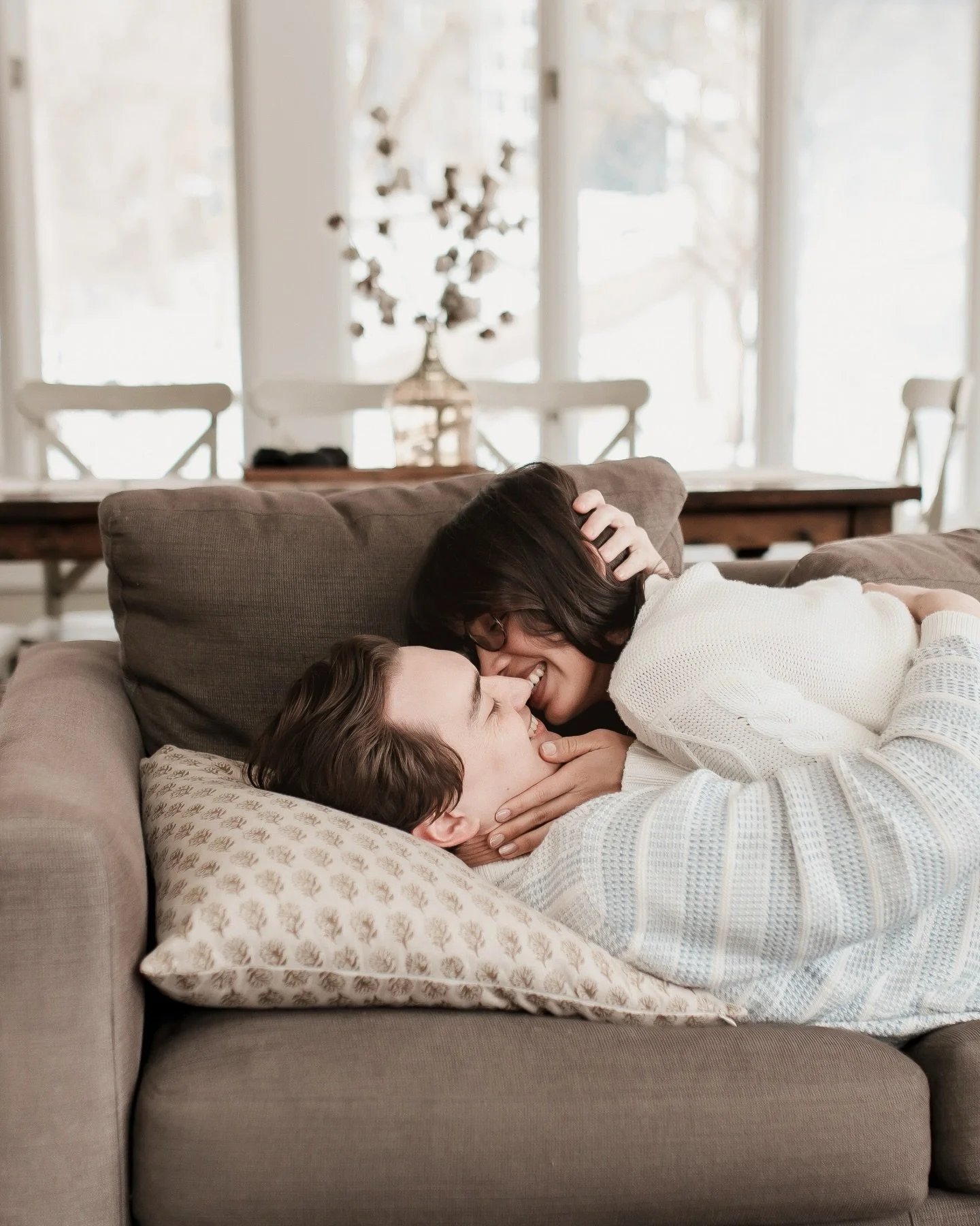 Just a few from the amazing day in Minnesota yesterday! SO many more to share!! 

@mnportfoliocollective sure knows how to host! 
We had the most gorgeous space @homestudiolist and a beautiful, fun couple @martyrsmarkphotography who made our jobs so 