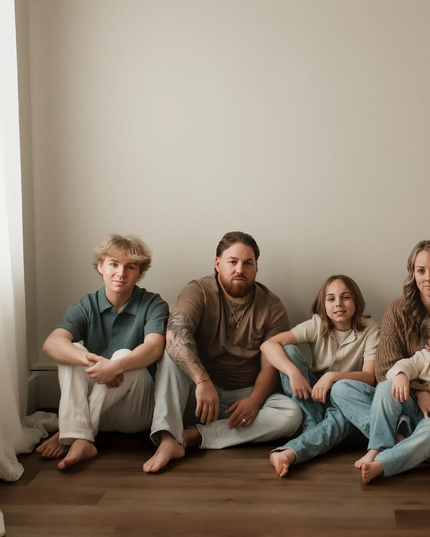 Sharing this for all 12 of the people on Instagram over Spring break ✌🏼

#iowafamilyphotographer #cedarfallsphotographer #cedarvalleyphotographer #iowaphotographer #cedarfallsfamilyphotographer