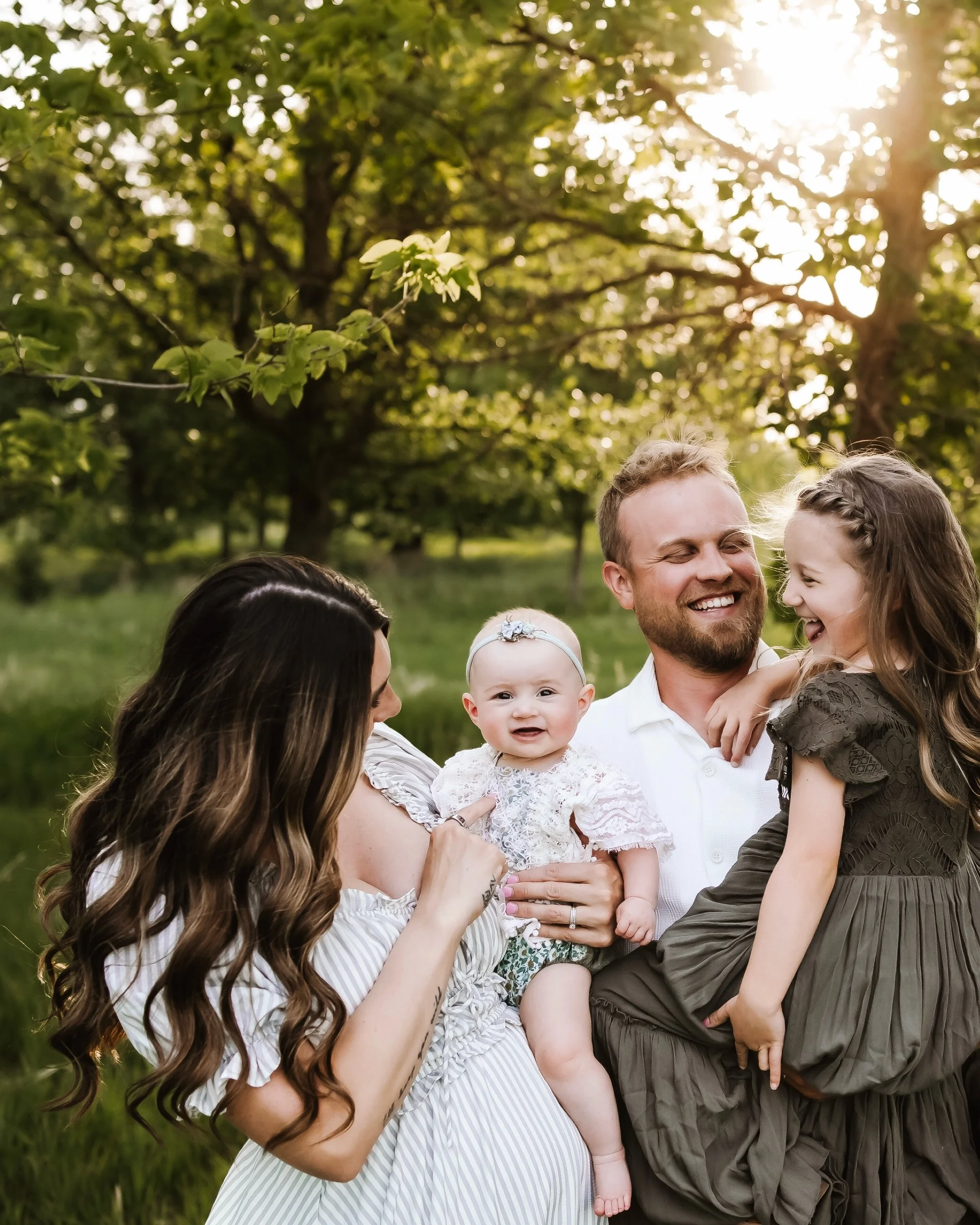 I just love when you can feel the joy through the photos. You can almost hear the giggles 🥹

#cedarfallsphotographer #iowaphotographer #cedarvalleyphotographer #iowafamilyphotographer #midwestphotographer