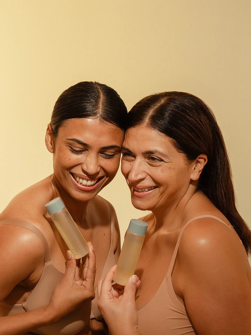 ✨ The secret&rsquo;s out! ✨

I&rsquo;ve been dying to share these images and now the stunning @alphahskincare body oil has finally launched! I&rsquo;m so excited to see this project come to life. 

Working with the amazing team at Alpha-H was a dream