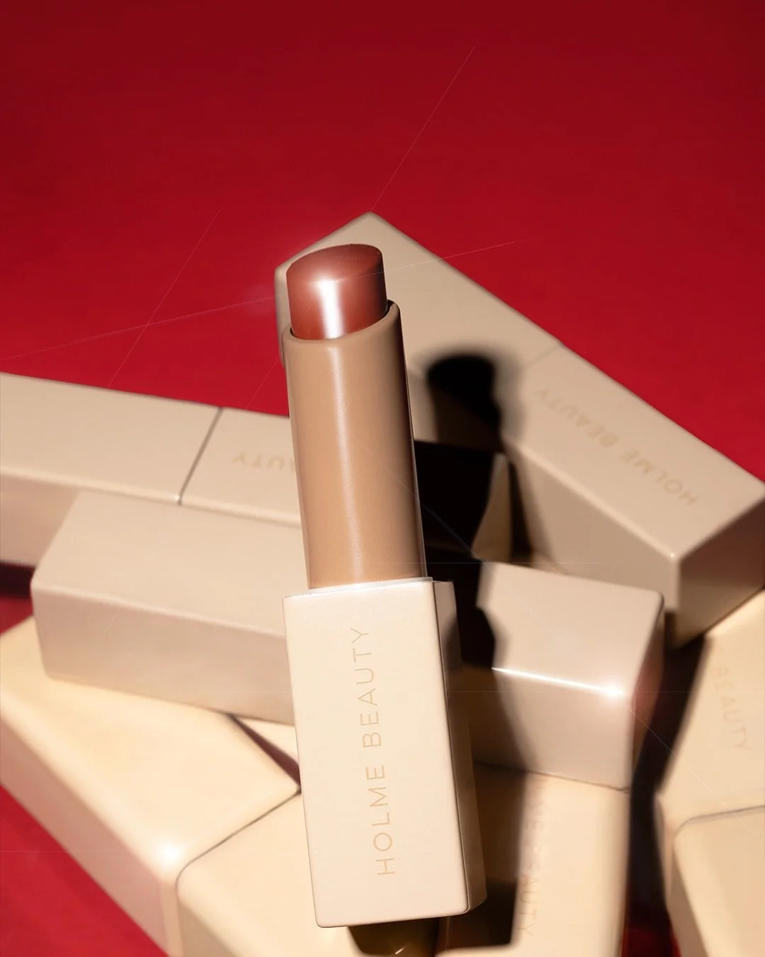 💄Sharing these product photography images shot late last year for @holmebeauty 💄

I&rsquo;m low key obsessed with the red tones and absolutely can&rsquo;t live without stayglaze in Emma 🔥

Photography: @juliafortecreative 
Client: @holmebeauty 
As