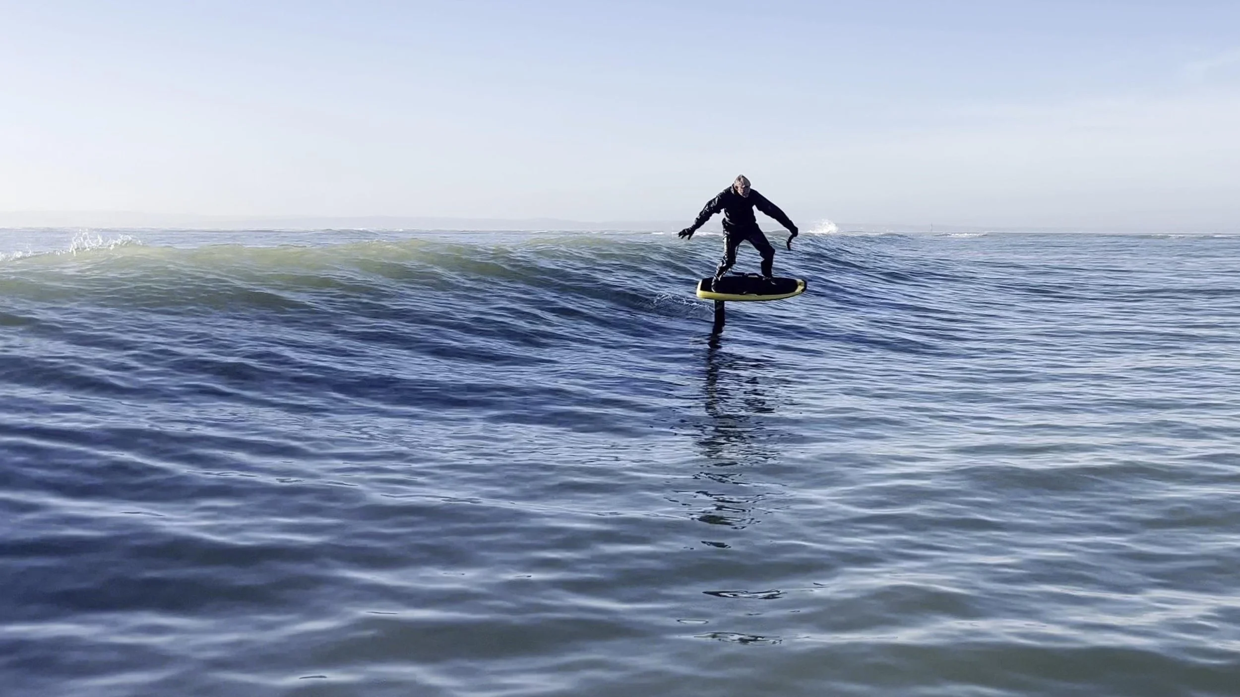 Advanced wave riding efoil lesson on Hayling Island