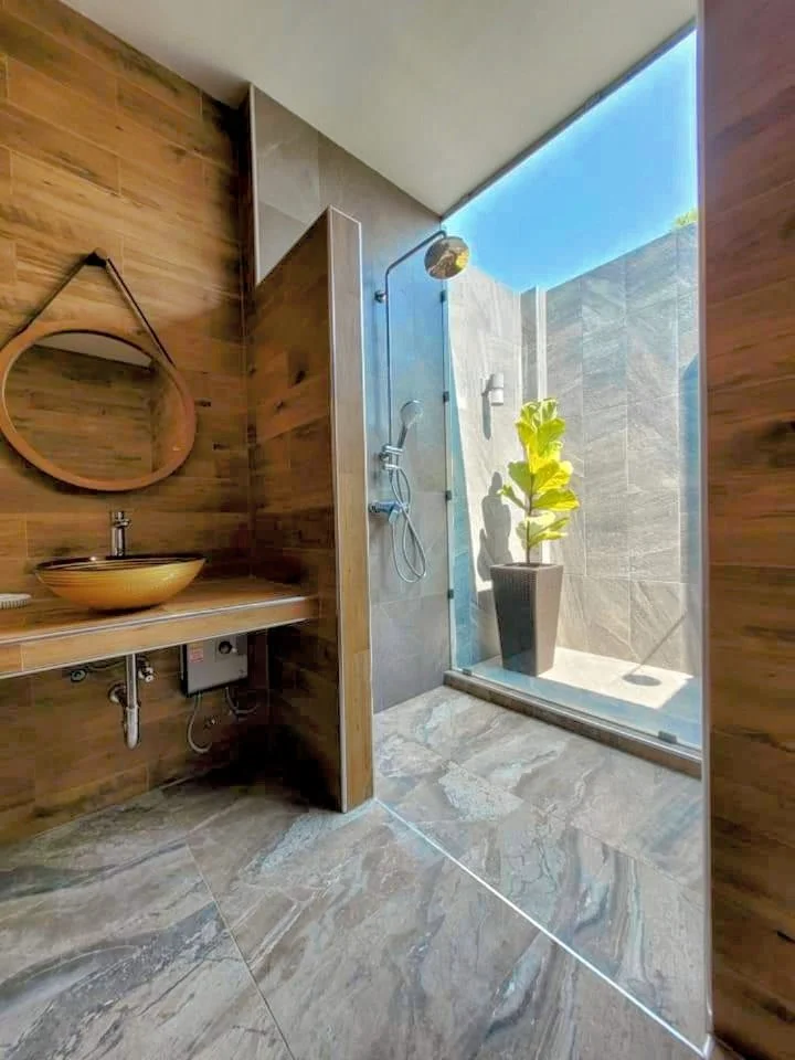Modern bathroom and Balinese outdoor shower, luxury bungalow hotel, Udon Thani Isan Thailand