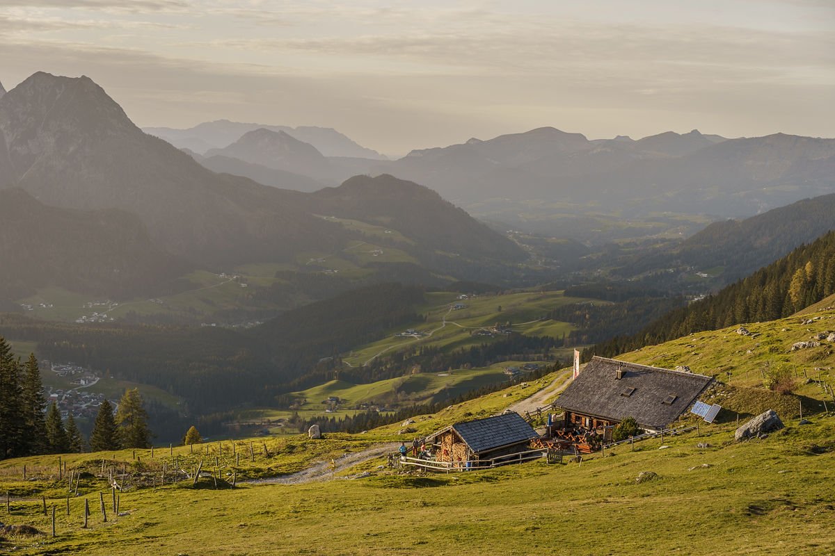Tennengebirge, Liebe zum Detail, Sonnenuntergang auf der Alm, Gosau, Gosausee, Übernachten auf der Alm, Salzalpensteig, Gosaukamm, Bischofsmütze, wandern, Hütte, Alm, klettern, Himmelsleiter, Donnerkogel Klettersteig, Filzmoos, Annaberg-Lungötz, berg