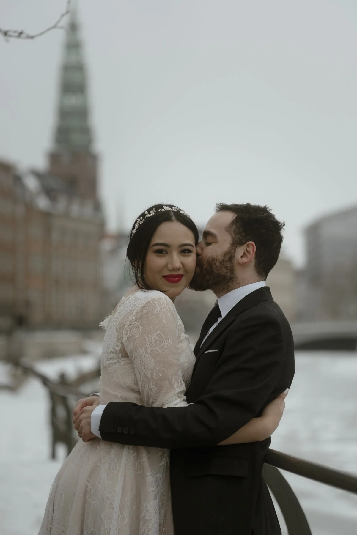 wedding couples getting married in copenhagen in winter