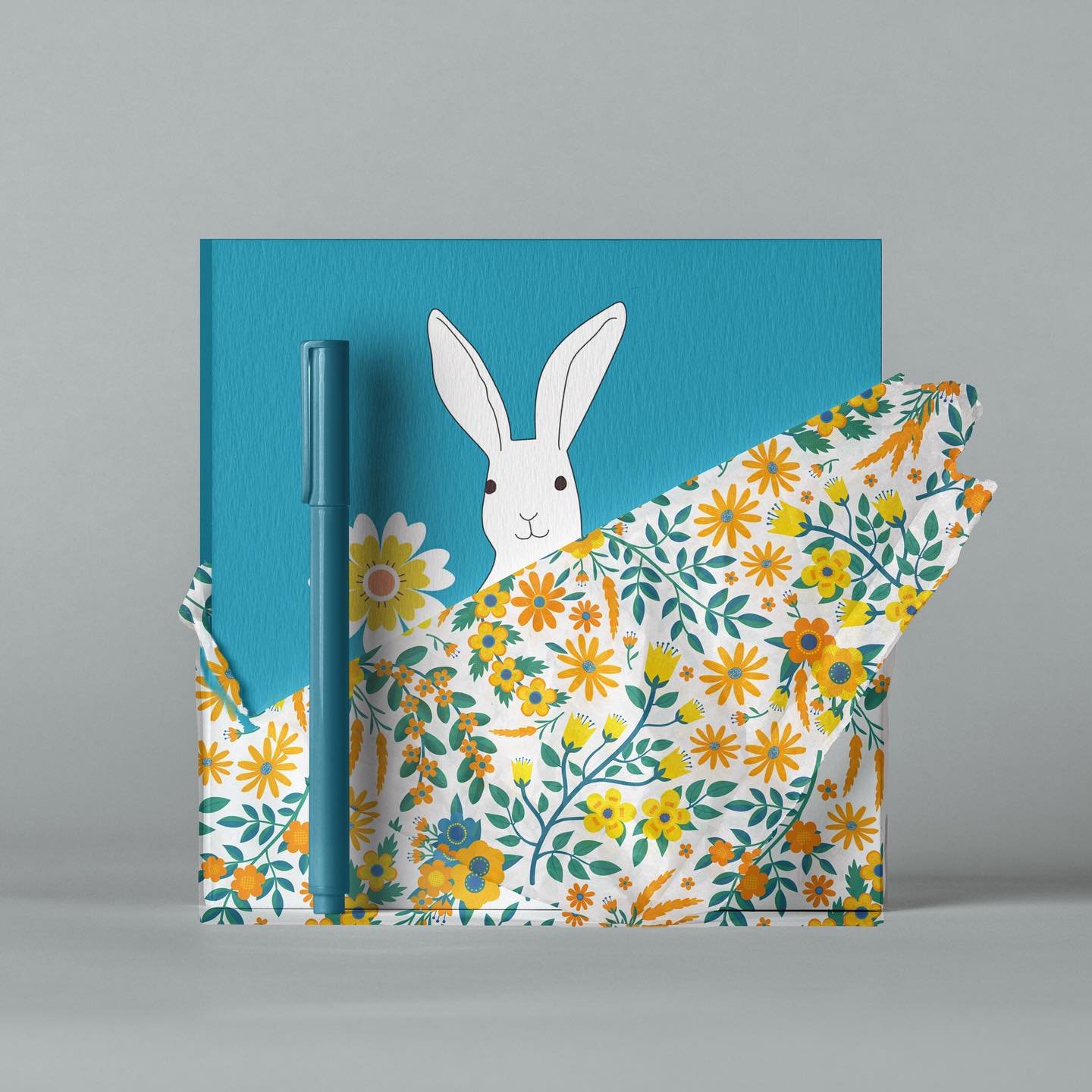 Another colourway for my latest summer floral. The bunny isn&rsquo;t part of this collection, he just seemed a good fit 😄

I&rsquo;m excited to have published lots of my latest collections of my website today! They&rsquo;re all available for licensi