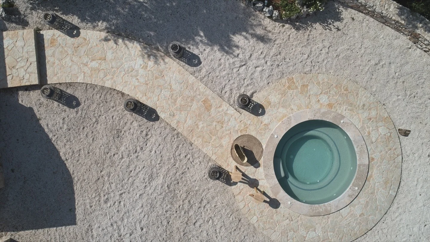 A private corner of comfort where conversations linger, stress melts away, and memories quietly take shape ✨
⠀⠀⠀⠀⠀⠀⠀⠀⠀
⠀⠀⠀⠀⠀⠀⠀⠀⠀
#VillaLagaria #Relaxation #hottub #Jacuzzi #ChillOut #LuxuryPool #LuxuryVilla #beautifulplanet #instagood #travelgram #di