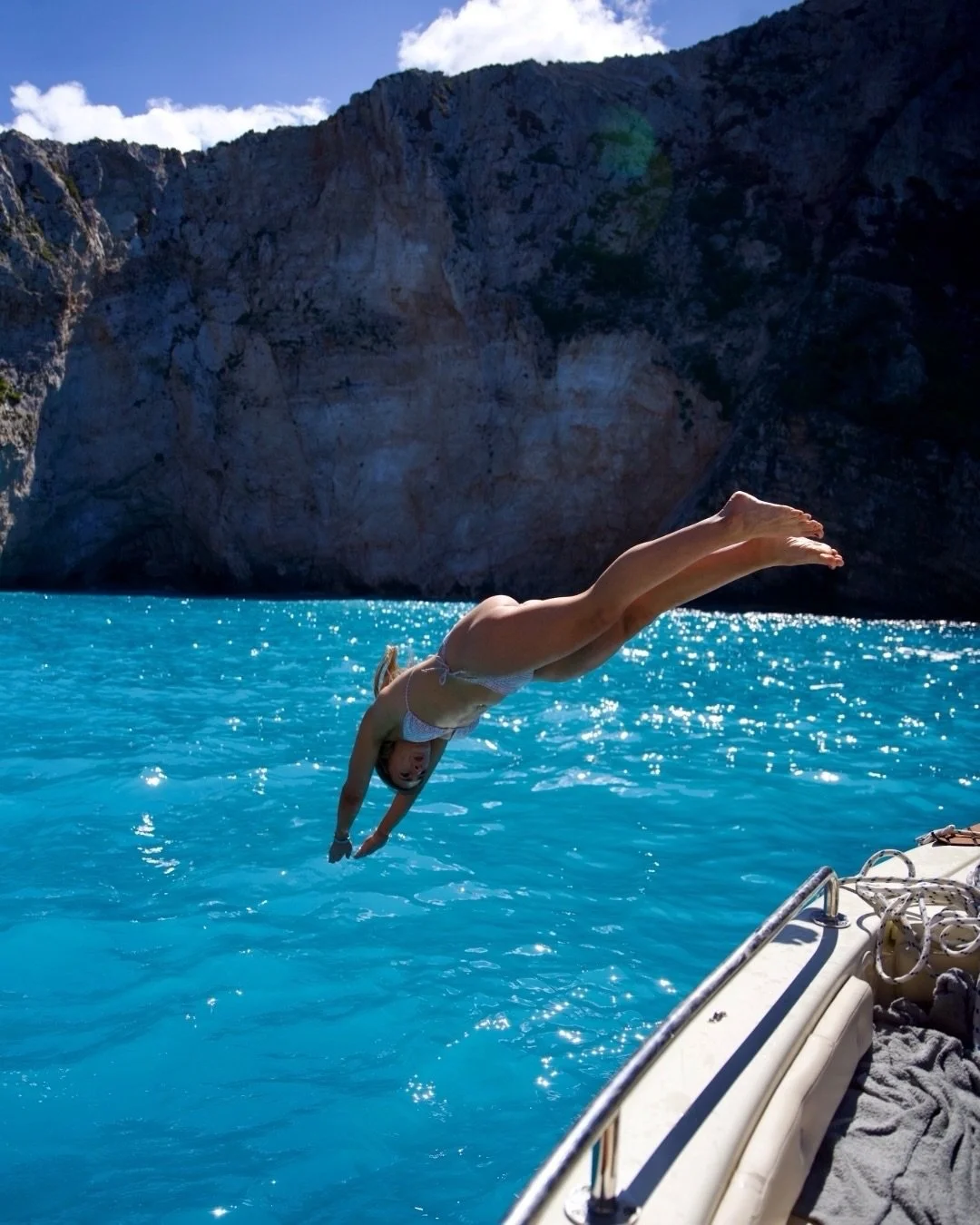 Diving into the weekend&hellip; we can&rsquo;t wait for weekends to look like this again 🤩
⠀⠀⠀⠀⠀⠀⠀⠀⠀
At Villa Lagaria we can help you organise boat rentals with or without a captain so you don&rsquo;t miss out on all the secret beaches!
⠀⠀⠀⠀⠀⠀⠀⠀⠀
#L