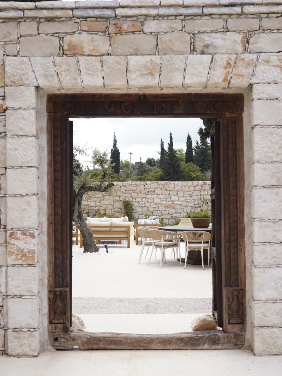 Step inside&hellip; and let the outside world fade away. Welcome to Villa Lagaria. ✨
⠀⠀⠀⠀⠀⠀⠀⠀⠀
#VillaLagaria #LuxuryEscape #MediterraneanLiving #HiddenParadise #DreamGetaway