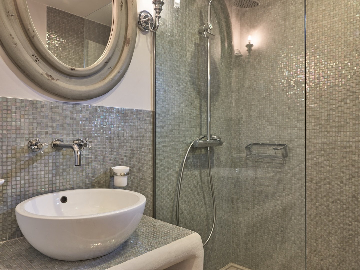 Salt, sun, shower&hellip; repeat.
⠀⠀⠀⠀⠀⠀⠀⠀⠀
#VillaLagaria #AfterTheBeach #SummerEvenings #LuxuryLiving #HolidayRoutine