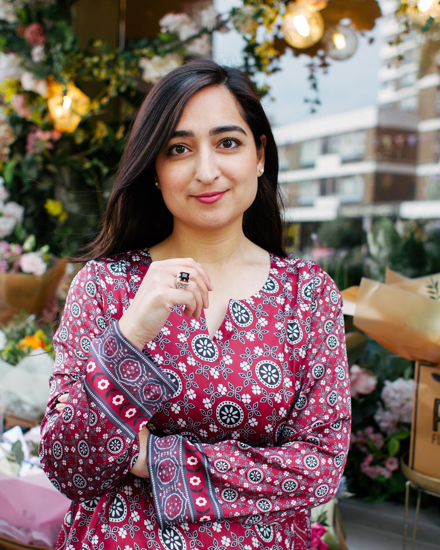 Spring into action and book your spring brand shoot!🌸⁠
⁠
As a London personal branding photographer, I&rsquo;m used to shooting inside and outside in a range of weather conditions all year long, it&rsquo;s my job to make your brand photos look amazi