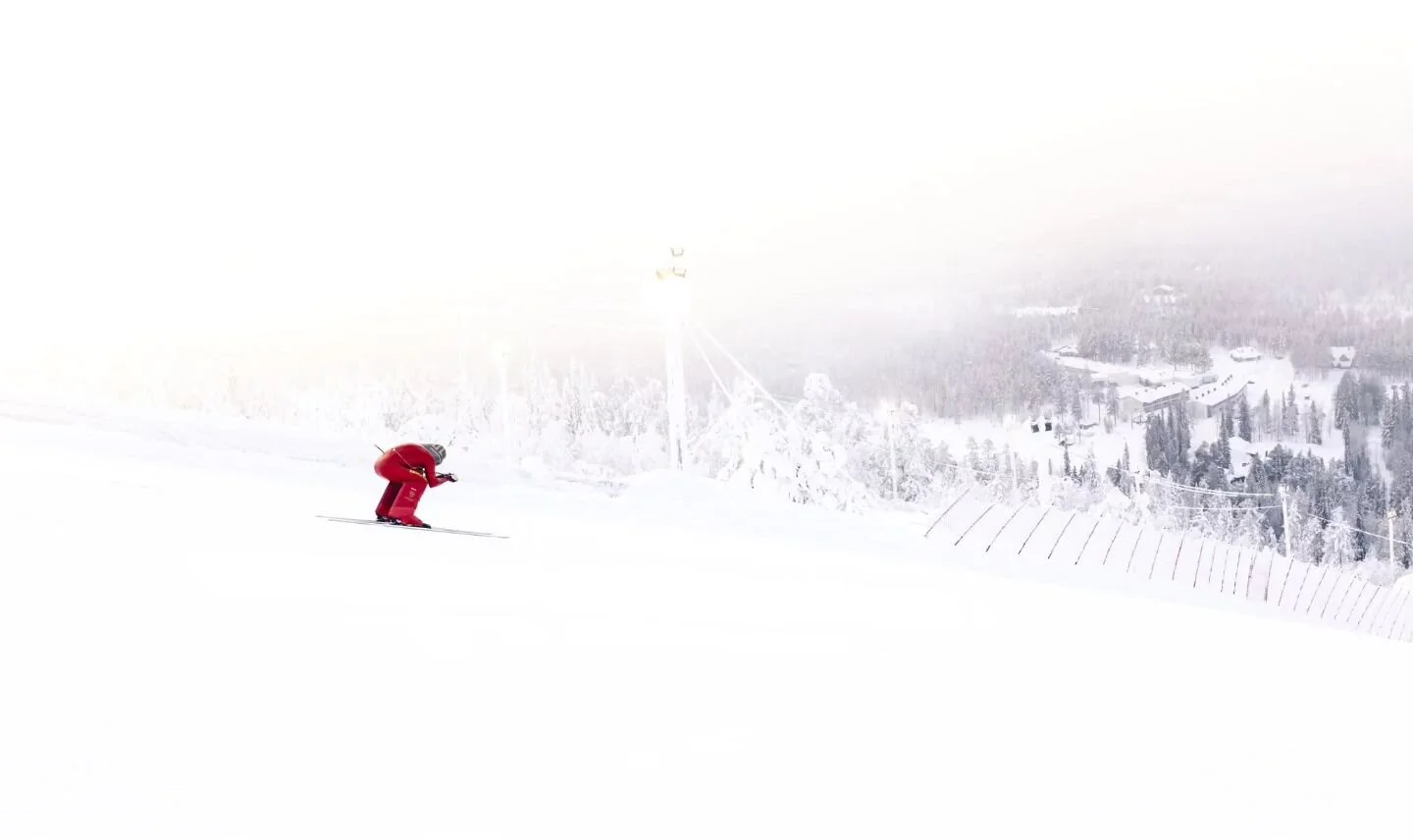 Aikanaan on tullut kuvattua nopeuslaskun MM-kisoja pariin otteeseen. T&auml;ss&auml; muutamia omia suosikkikuvia. 🎿⚡️