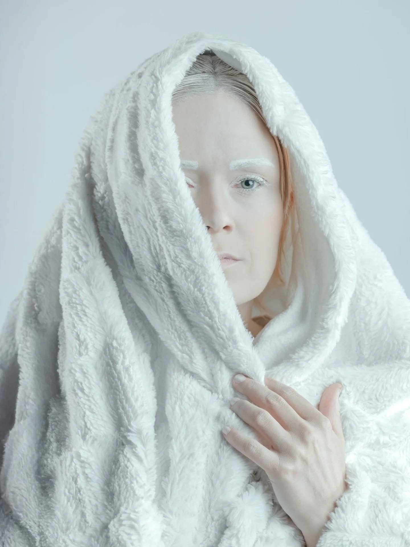 Talvi olis ihan kulman takana, niin aika k&auml;&auml;riyty&auml; viltteihin. ❄️