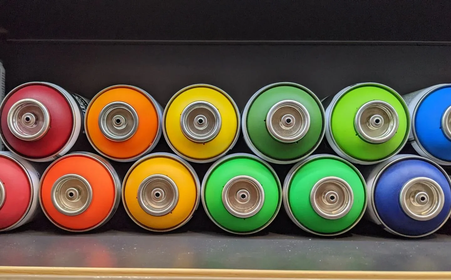 Oooo what a beautiful shelf! Not in my studio alas - but in the Cass Art shop in Birmingham when I visited a couple of weeks ago. The staff were really friendly and helpful. 

Artist friends - where do you buy your supplies? 

I tend to buy online fo