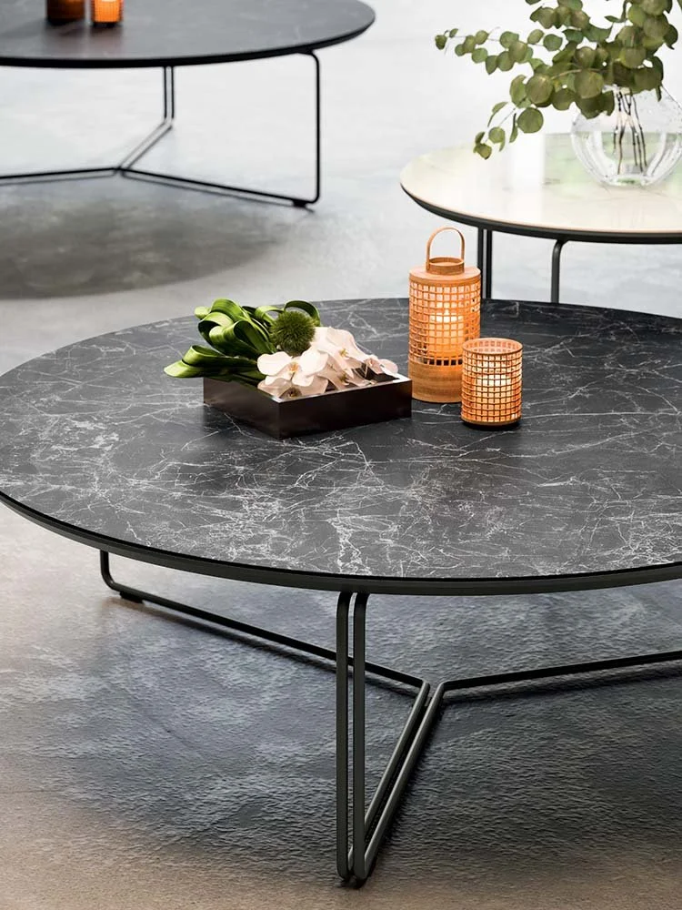 Tavolini-Living-MONTREAL-per-Residenziale-Aree-comuni-Area-dattesa-Hospitality-Hotel-Bar-e-ristorante-Negozi-Aereoporti-e-stazioni-4 (1).jpg