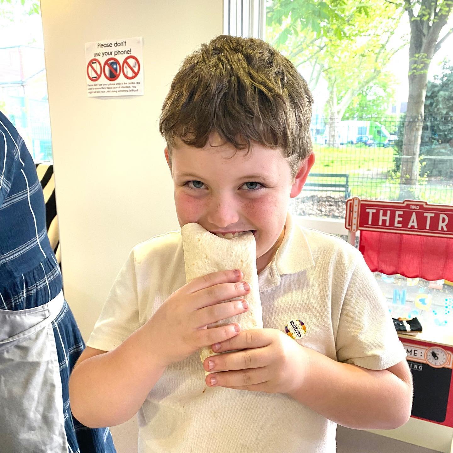 Made some Smoky Bean Fajitas this week at Ham Children&rsquo;s Centre 🌮 

Happy to report that fajitas are not only delicious and nutritious, it is also quite easy to make! 

Everyone really enjoyed making them and Leo tucked in at the end!

Thank y