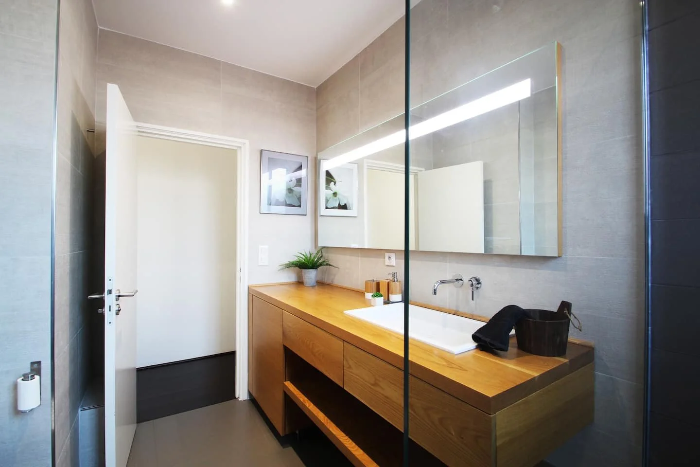 Photographie architecture appartement lumineux salle de bain