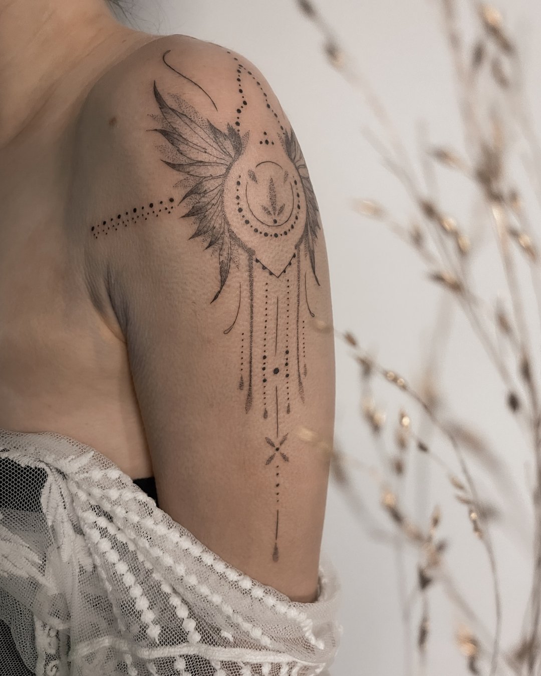 Inspiration valkyrie avec des ornements ✨
@vulpera_ 🫶🏼
&bull;
&bull;
&bull;
#tattoo #tatouage #valkyrie #ornementaltattoo #vulpera #ornament #lyontattoo
