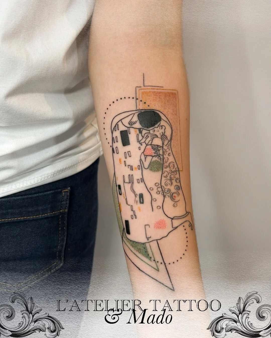 Le baiser de Klimt 
Incroyablement revisit&eacute; par @madonyourskin 😍
Et toi quel &oelig;uvre tu voudrait voir en tattoo ? 
.
@madonyourskin 
@probodysupply 
@caenjaimemapeau 
@atelier.tattoo 
.
#klimt #klimttattoo #tattooart #colortattoo #tatouag