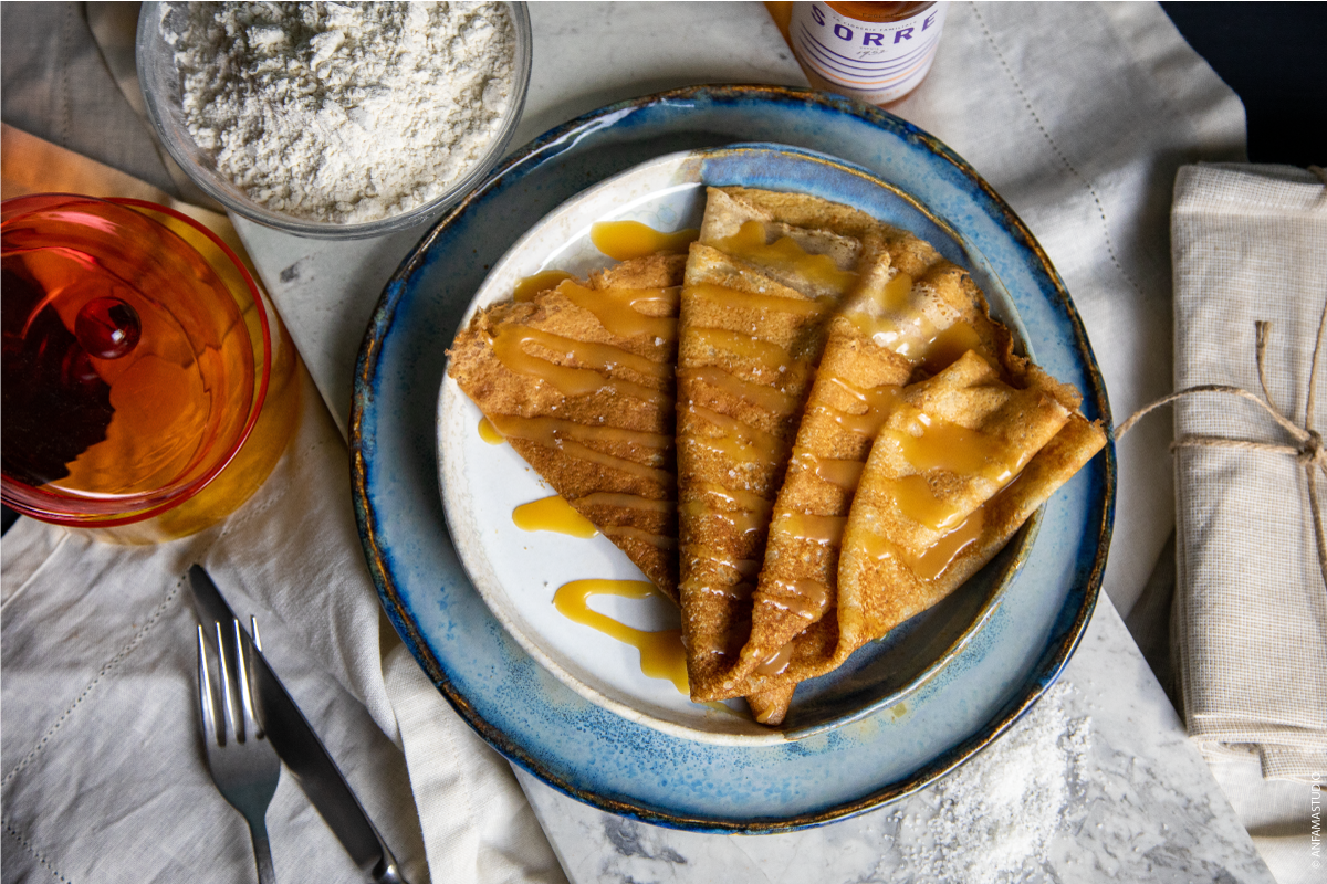 Caramel and Guérande flower of salt crepe