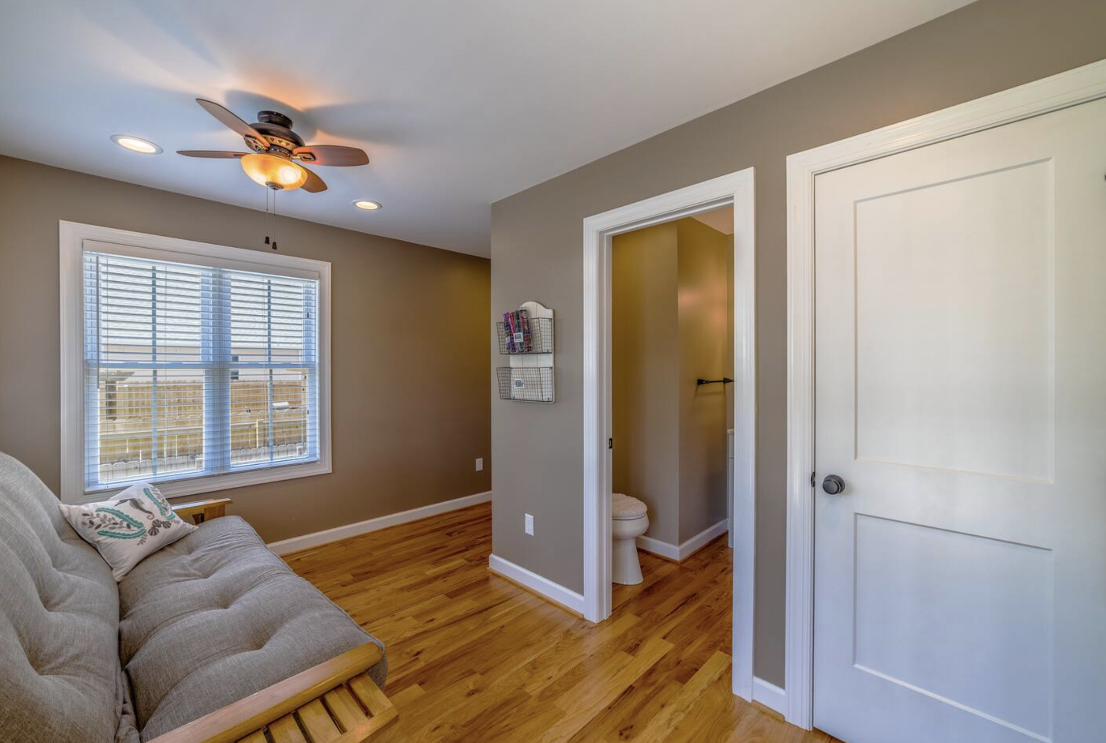 starboard cottage 20.png