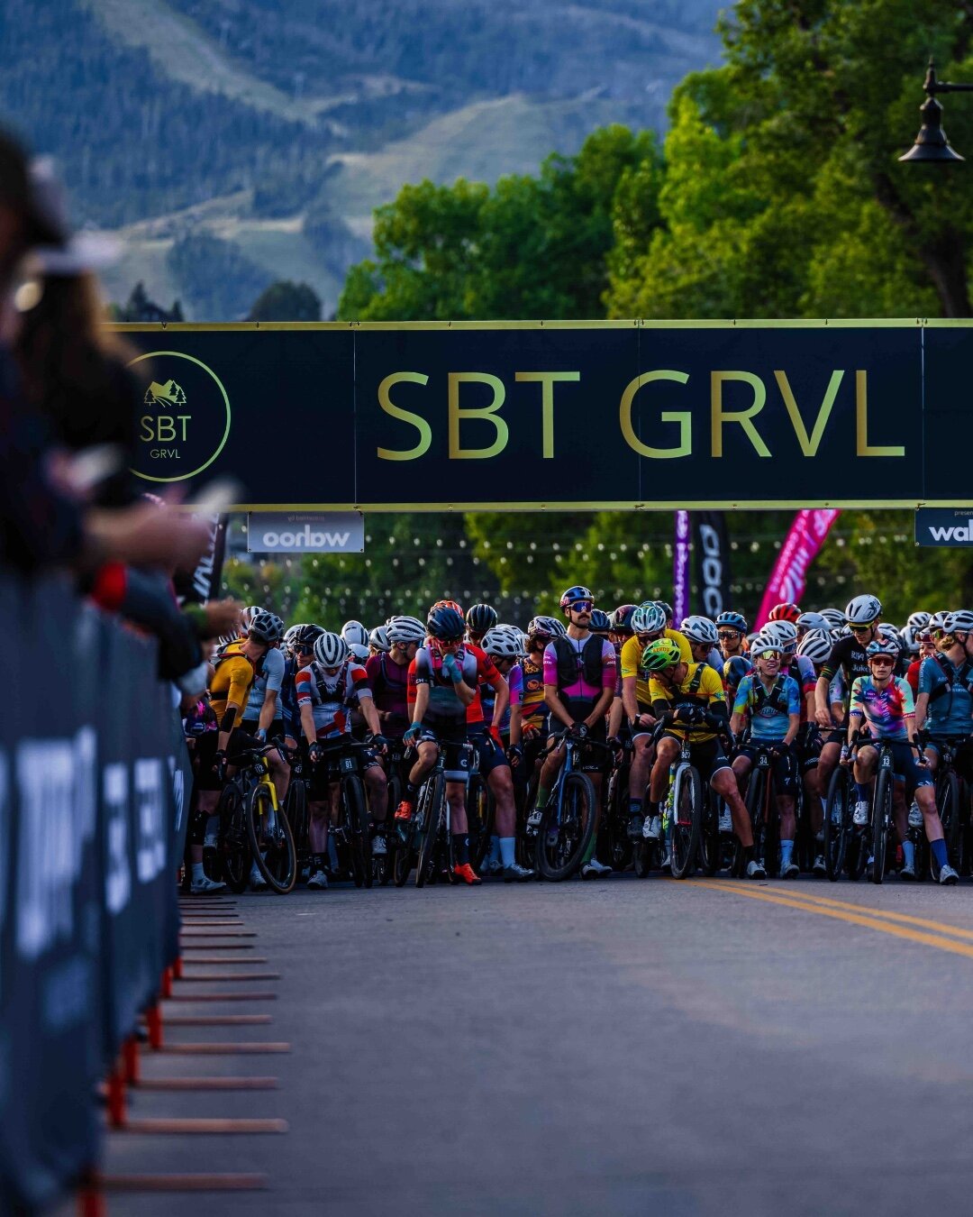 How it started 👉 how it ended 💍. Congrats, @banana_fontan. You rode the Black Course but may have won the weekend. 

Anyone else celebrate a special moment at SBT GRVL?

#sbtgrvl #grvlengagement #bikewedding
