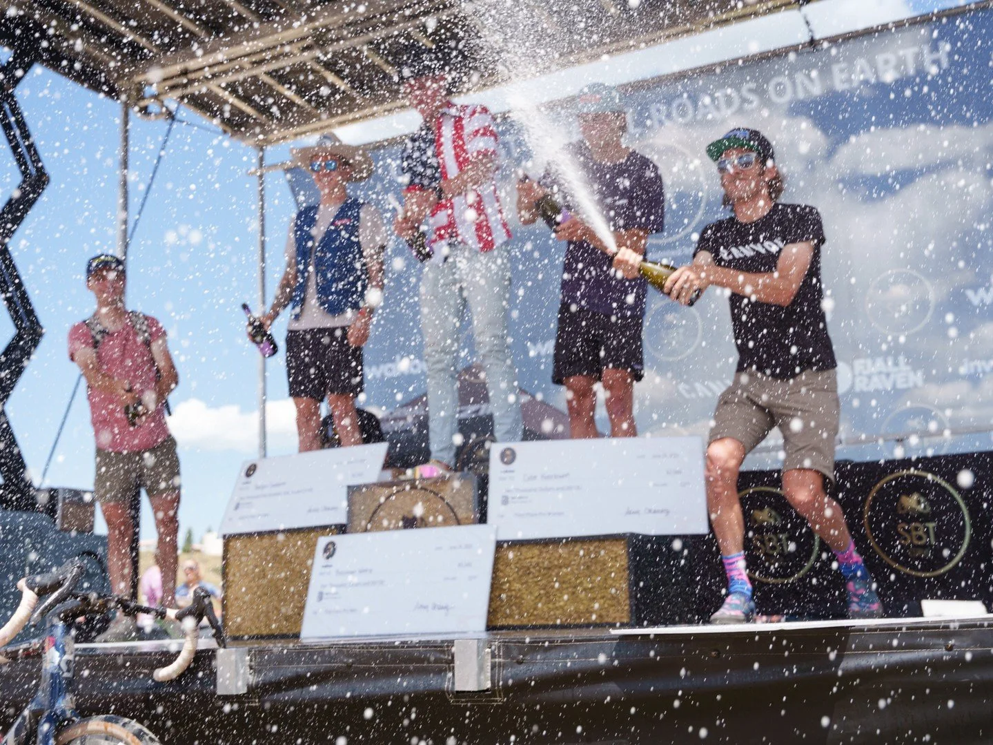 Hoping to earn yourself a champagne shower next year at SBT GRVL p/b Wahoo 2026? Then the Black Course is for you! 🖤
The Black Course (112 miles) is the RACE route and pros and amateurs will be riding behind a rolling enclosure and vying for podium 