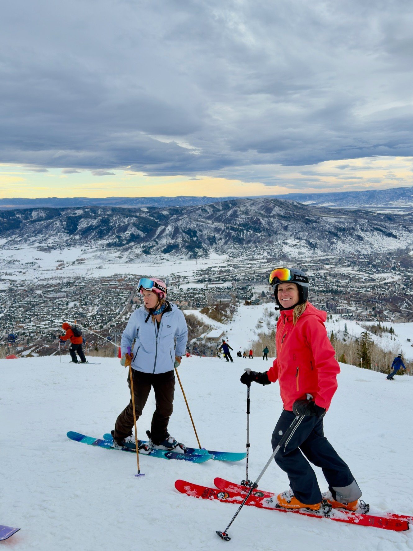 SB-Tree or Ski-BT? Either way, we're definitely feeling the holiday spirit and wishing you a very Happy Holidays from our GRVL Family to yours! &hearts;️