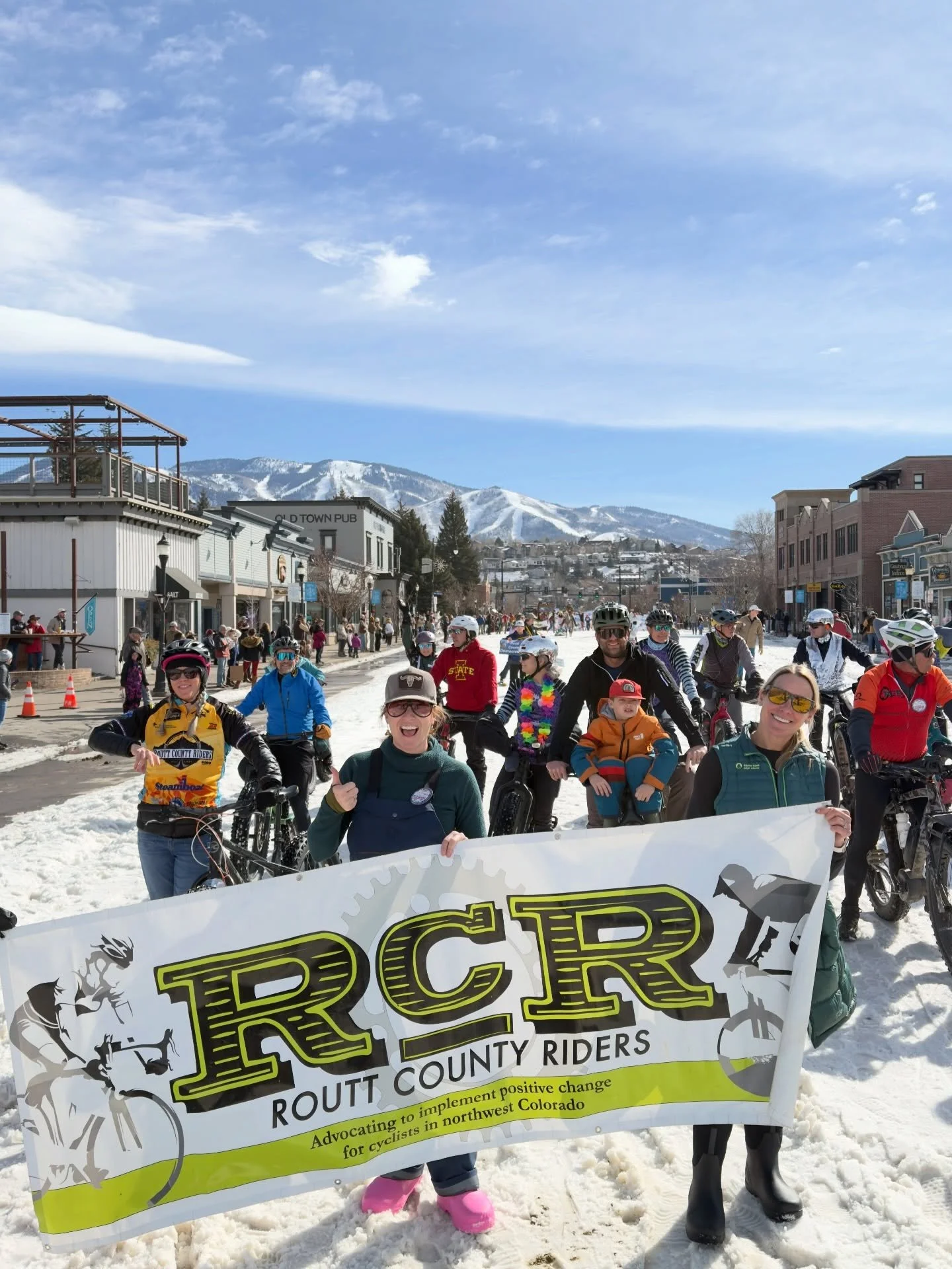 Super roll Sunday on the fa bikes with @routtcountyriders at the Winter Carnival parade 👌