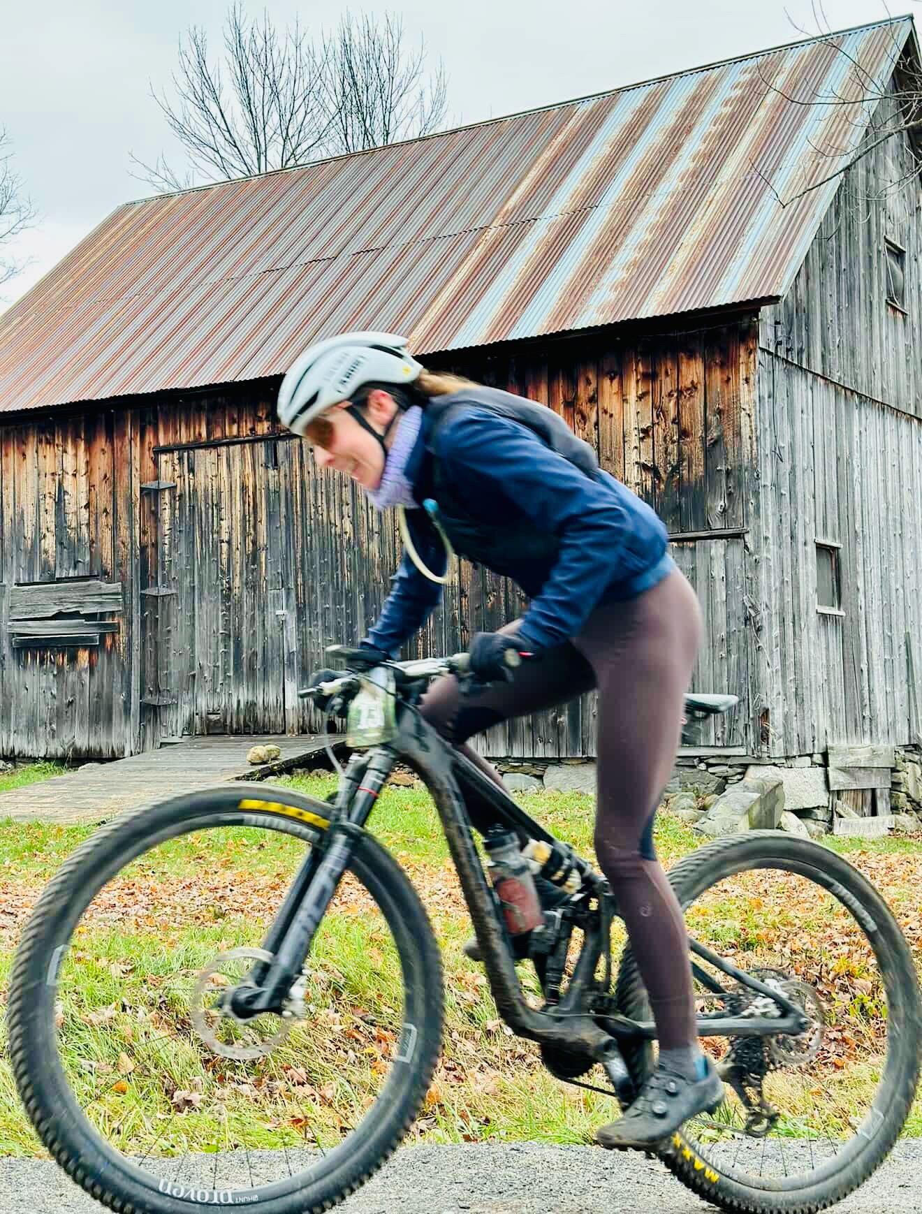 Winter Nutrition Tips from Sarah Lang, RD 🥨  @sarahwlange
"I love having something warm in my bottle on a cold ride. I use a Bivo insulated bottle which keeps my drink warm for at least part of my ride! I find that having a warm beverage helps 